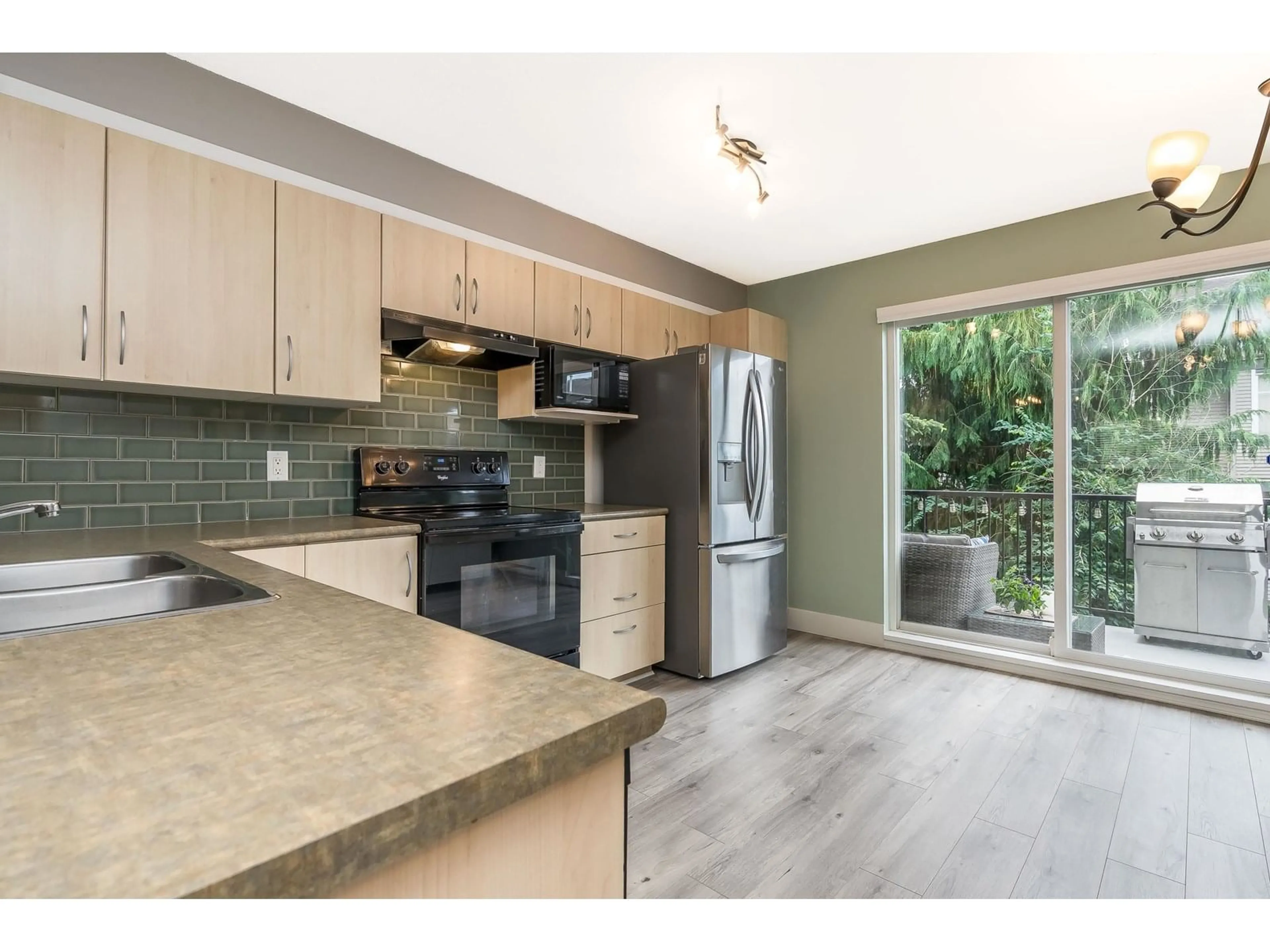 Open concept kitchen, unknown for 1 - 6747 203, Langley British Columbia V2Y3B5