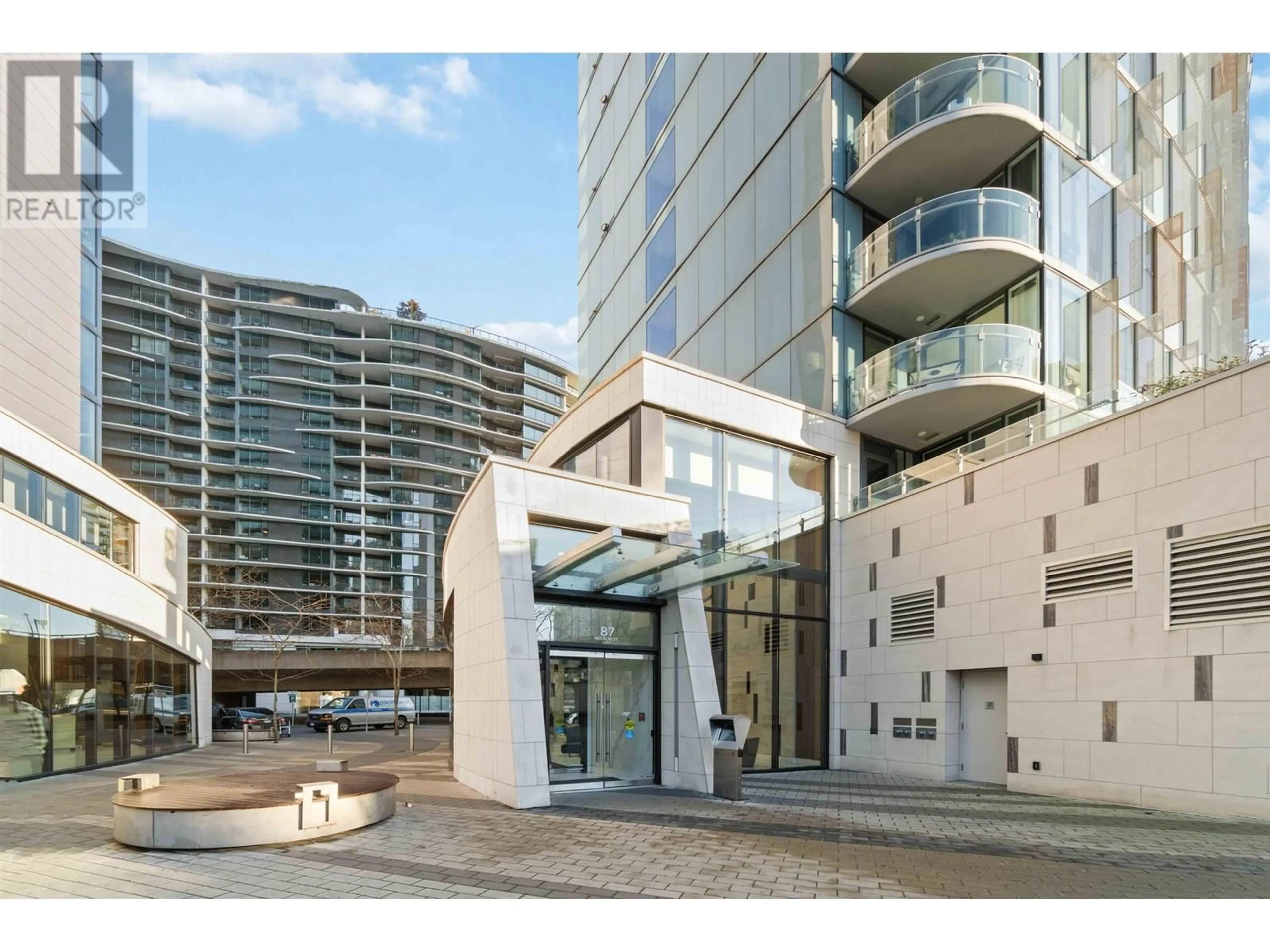 Indoor foyer for 1387 - 87 NELSON STREET, Vancouver British Columbia V6Z0E8