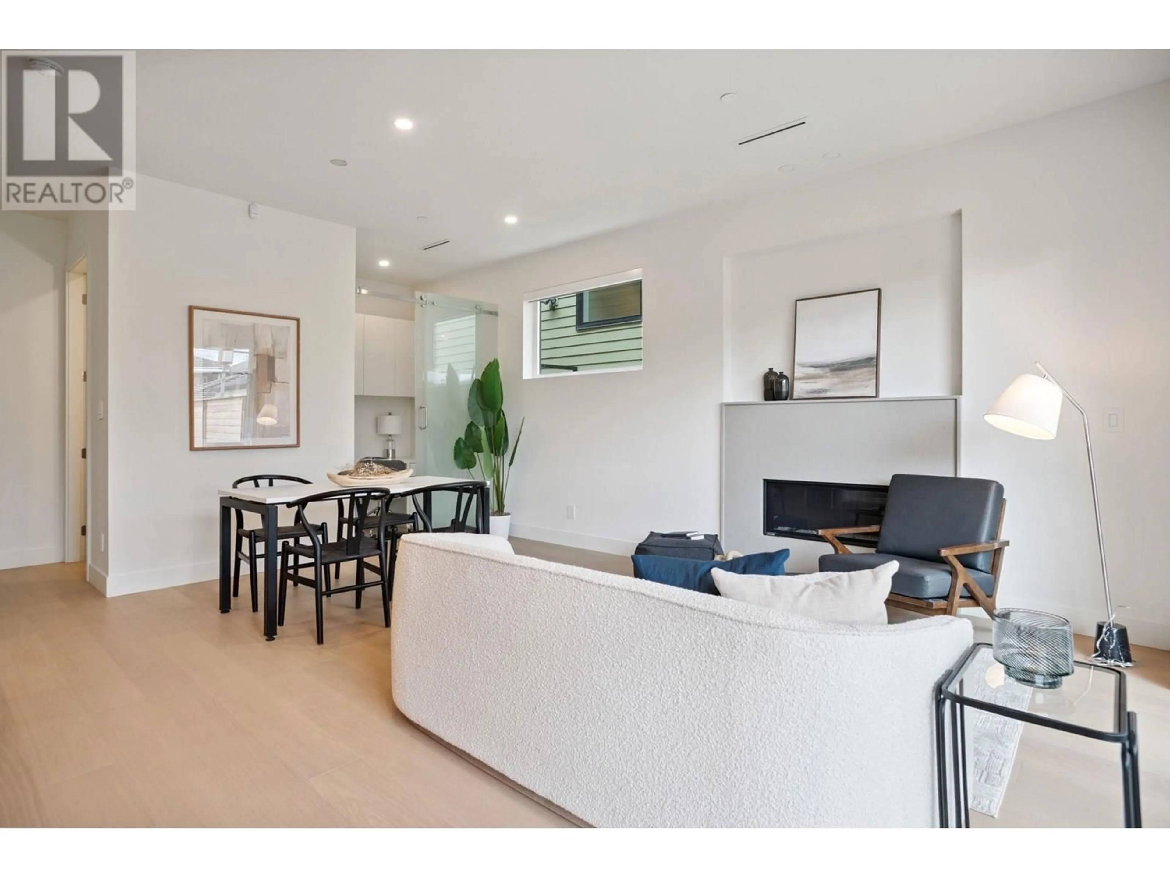 Living room with furniture, unknown for 2 - 4756 ARGYLE STREET, Vancouver British Columbia V5N3X8