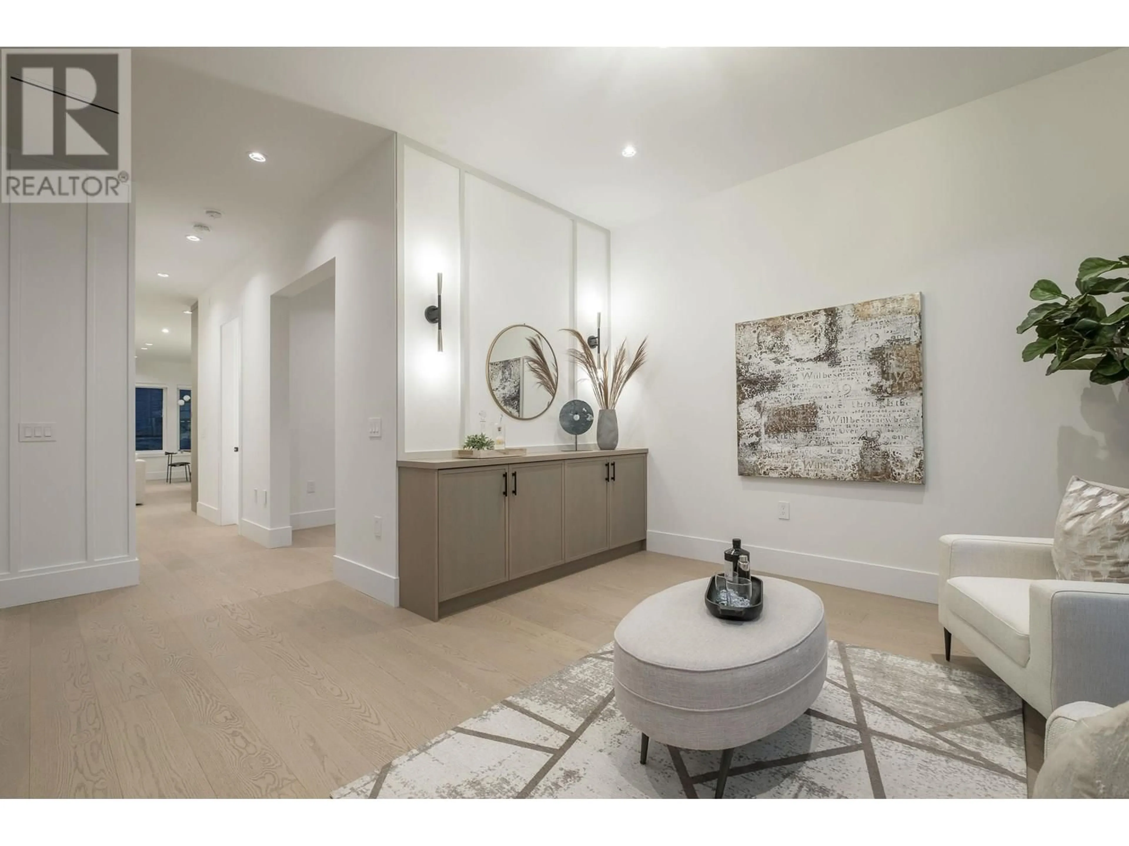 Indoor entryway for 3502 DANIELSON DRIVE, Coquitlam British Columbia V3E3H2