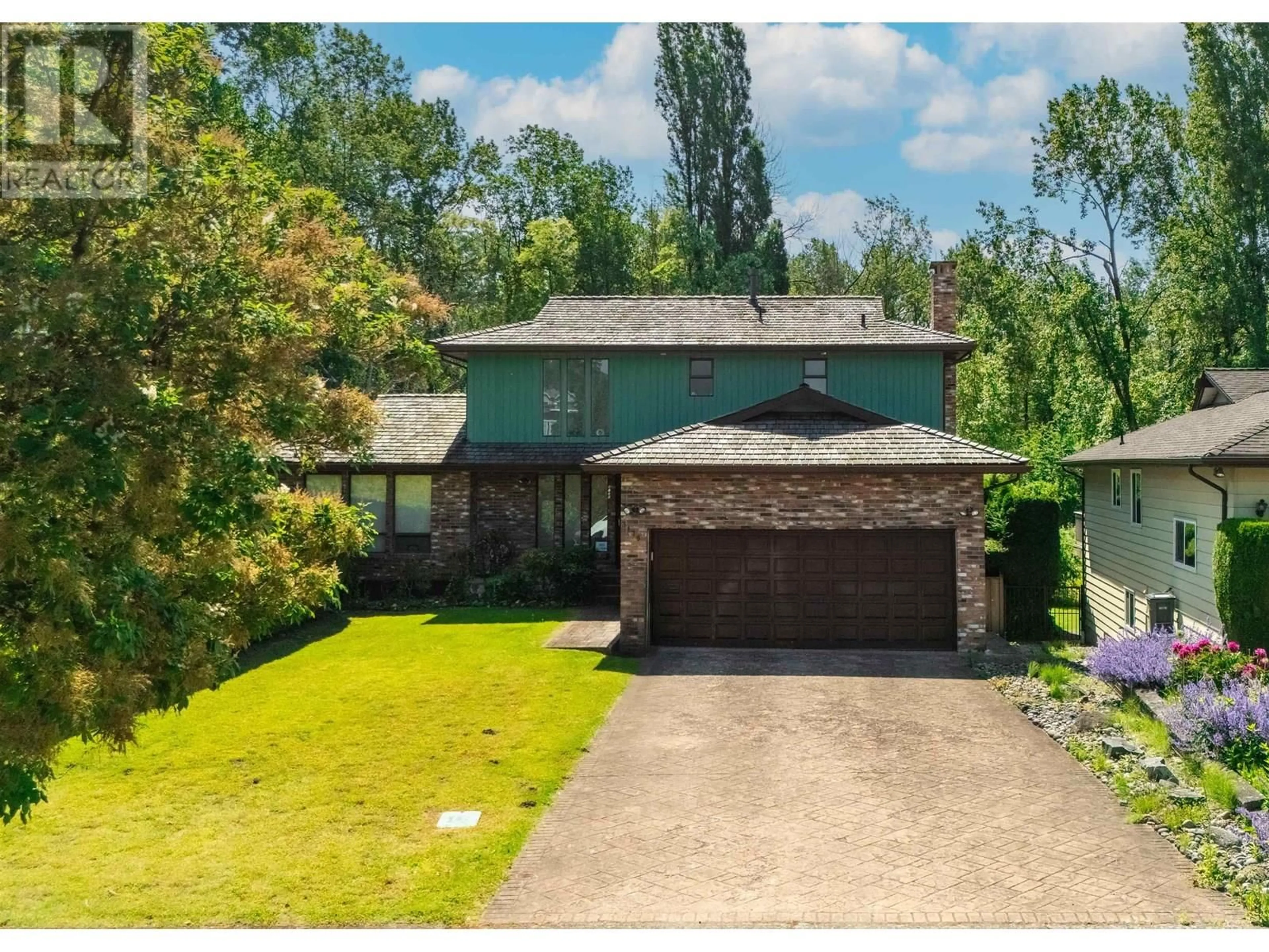 A pic from outside/outdoor area/front of a property/back of a property/a pic from drone, unknown for 3178 63RD AVENUE, Vancouver British Columbia V5S2G8