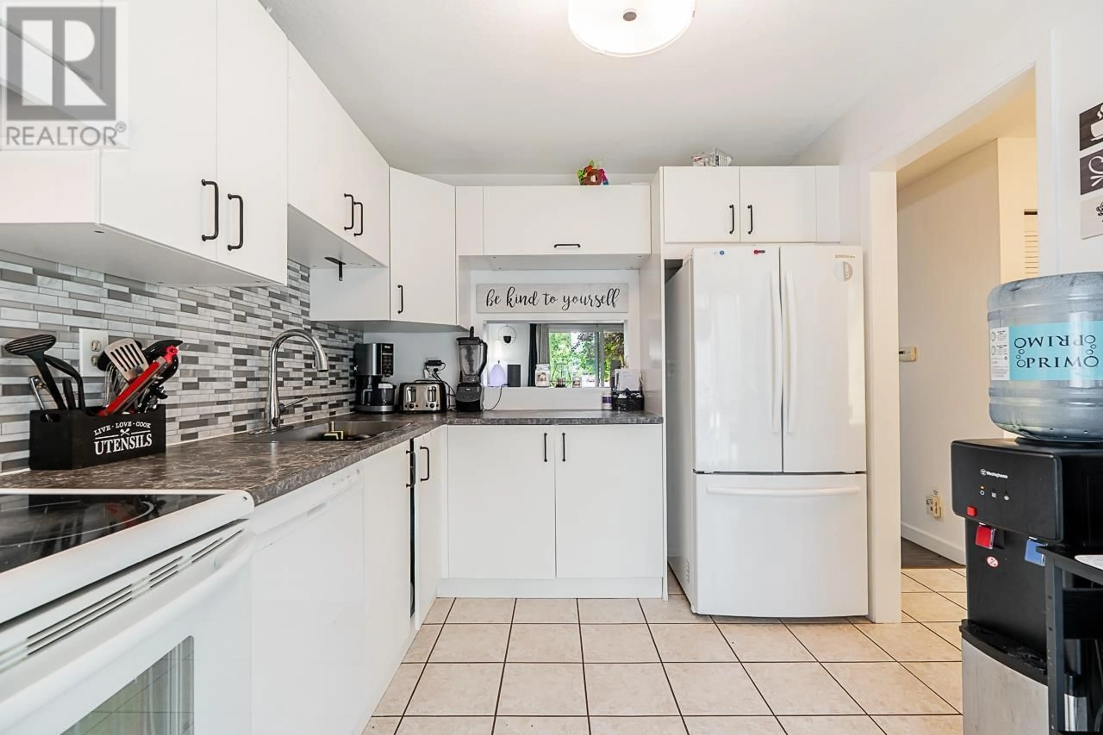 Standard kitchen, ceramic/tile floor for 54 - 3190 TAHSIS AVENUE, Coquitlam British Columbia V3B6C2