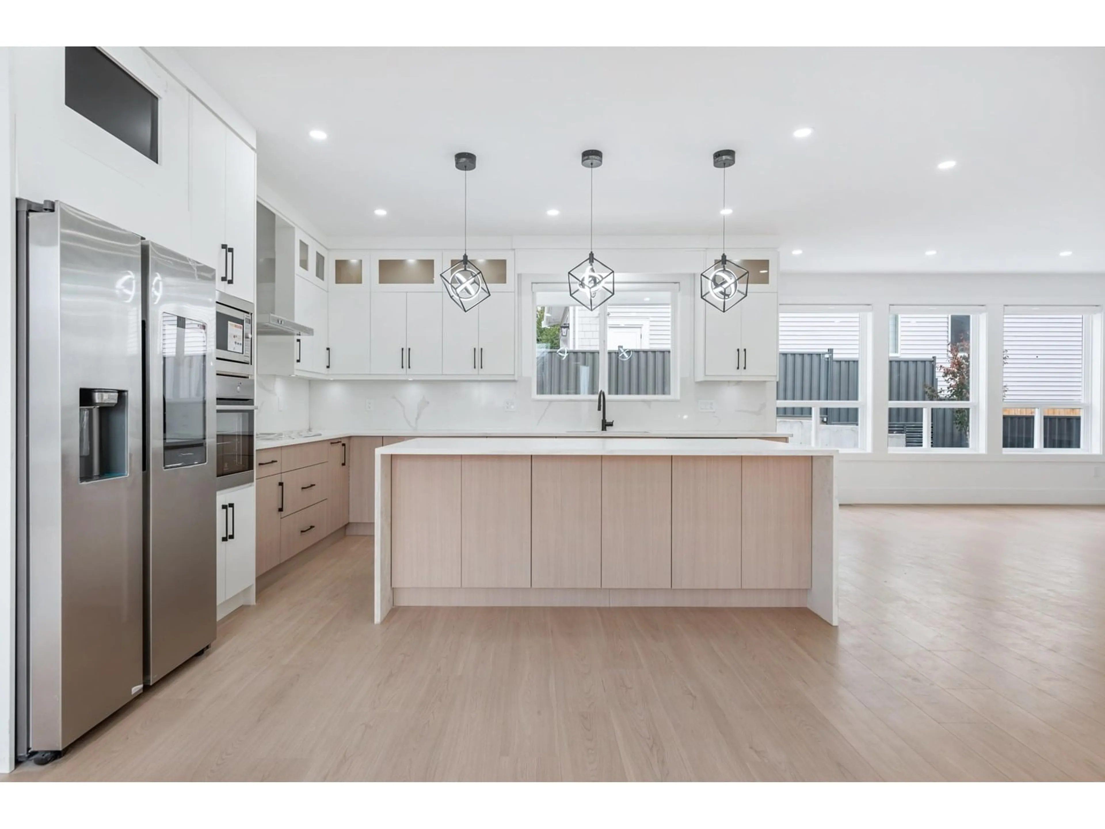 Open concept kitchen, unknown for 20515 70, Langley British Columbia V2Y1S9