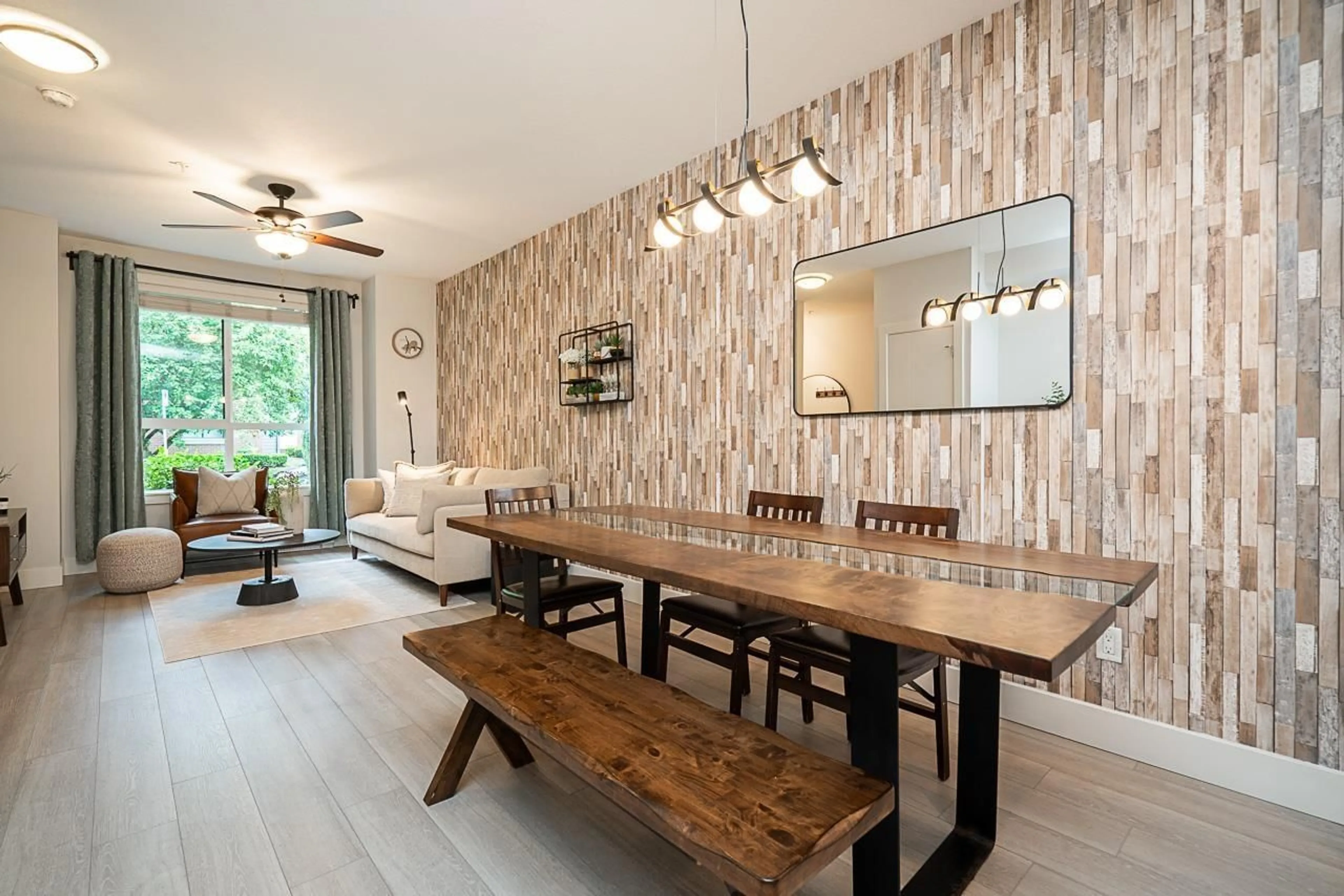Dining room, wood/laminate floor for 9 - 2988 151, Surrey British Columbia V4P0G1