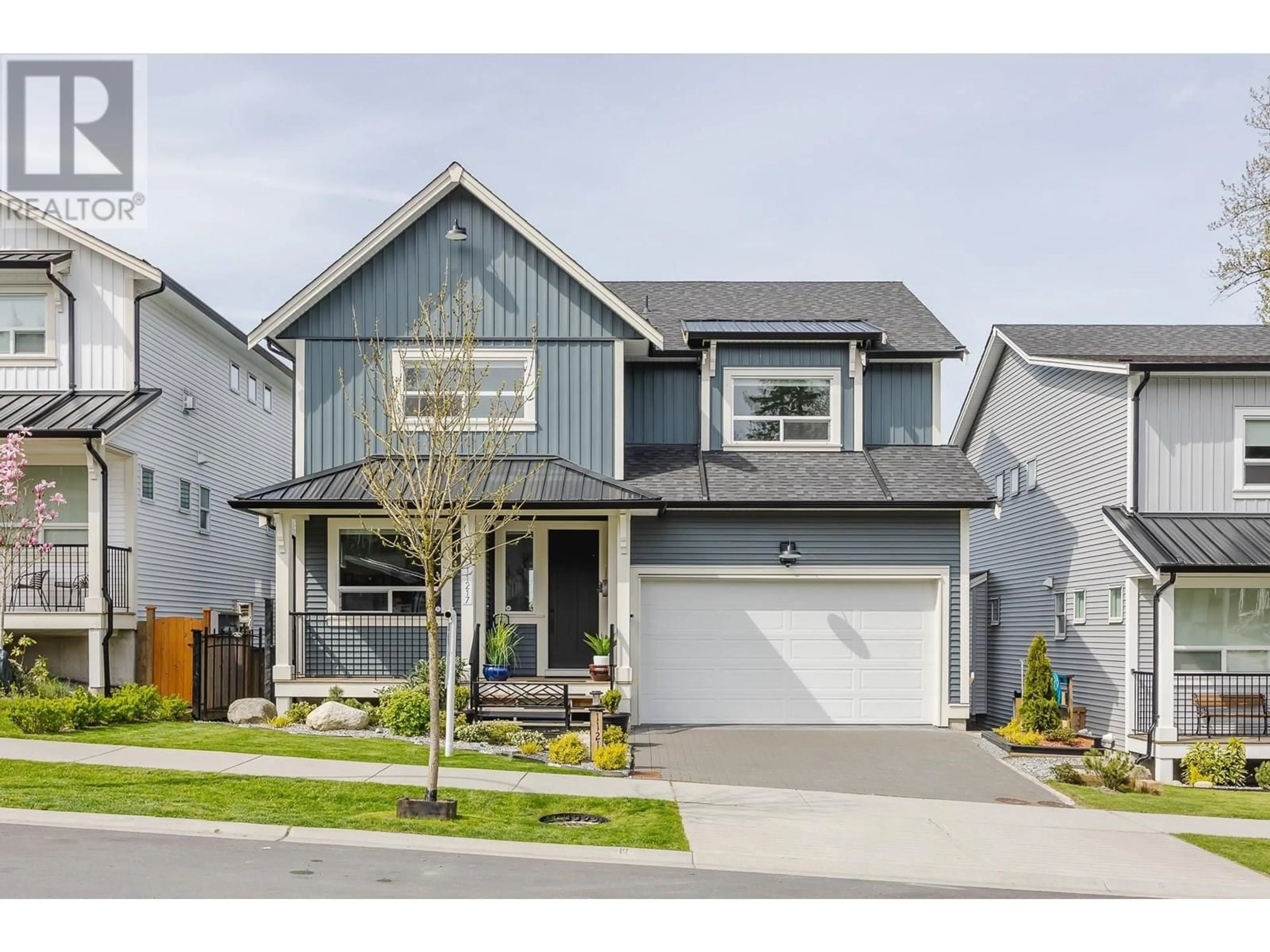 Home with vinyl exterior material, street for 11217 250B STREET, Maple Ridge British Columbia V2W0K6