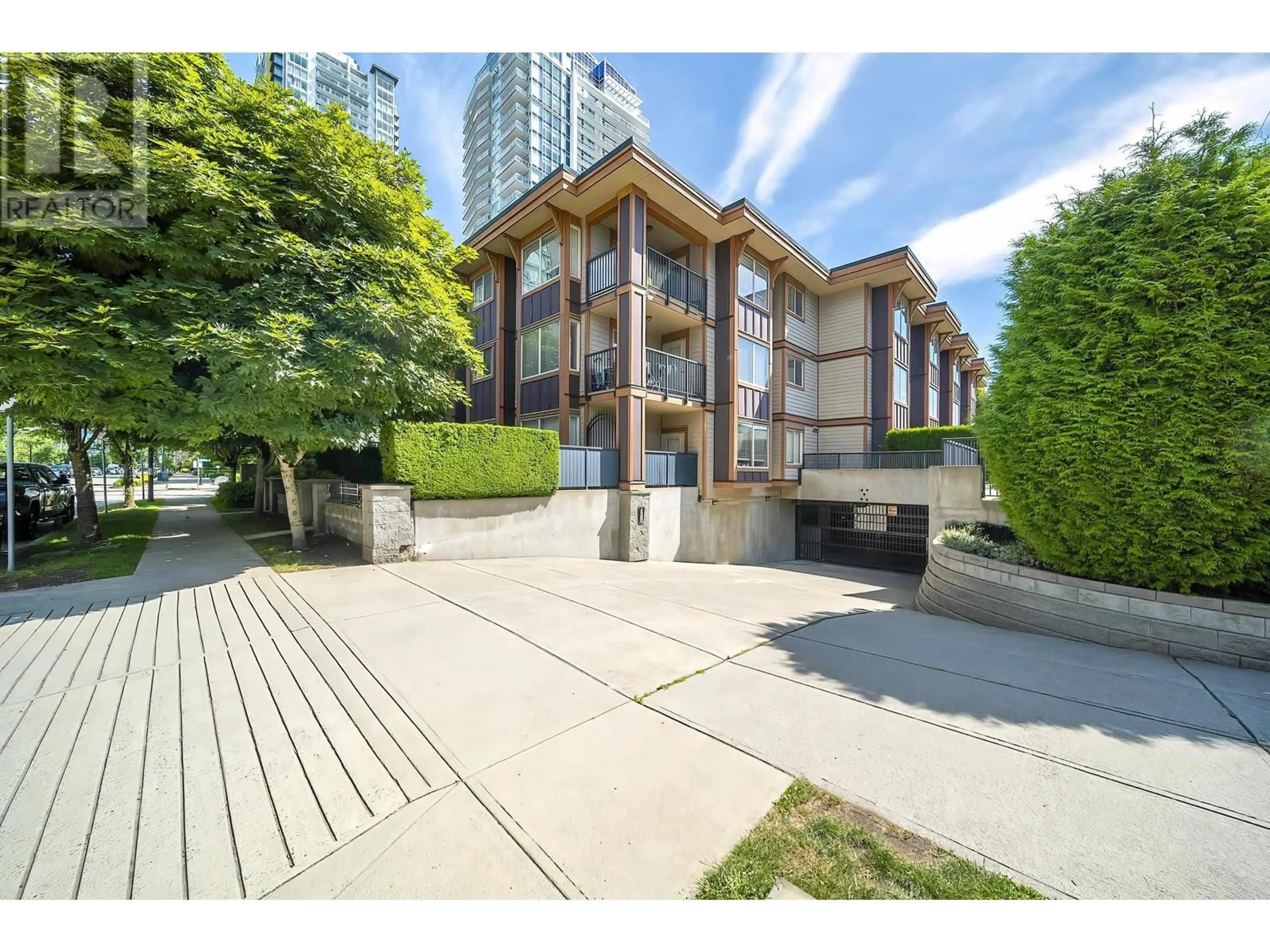 Patio, street for 110 - 5000 IMPERIAL STREET, Burnaby British Columbia V5J1C8