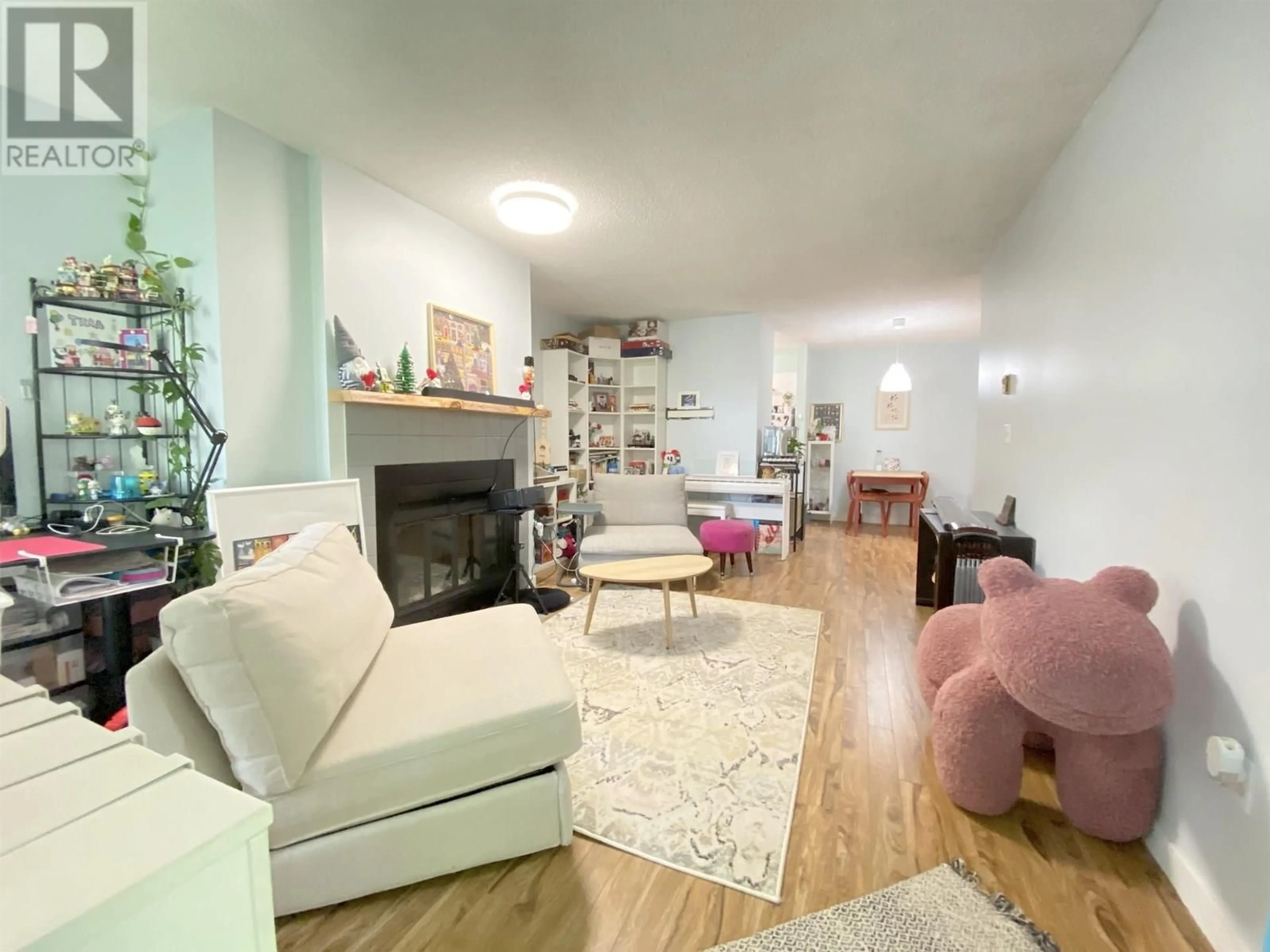 Living room with furniture, unknown for 220 - 7571 MOFFATT ROAD, Richmond British Columbia V6Y3N1