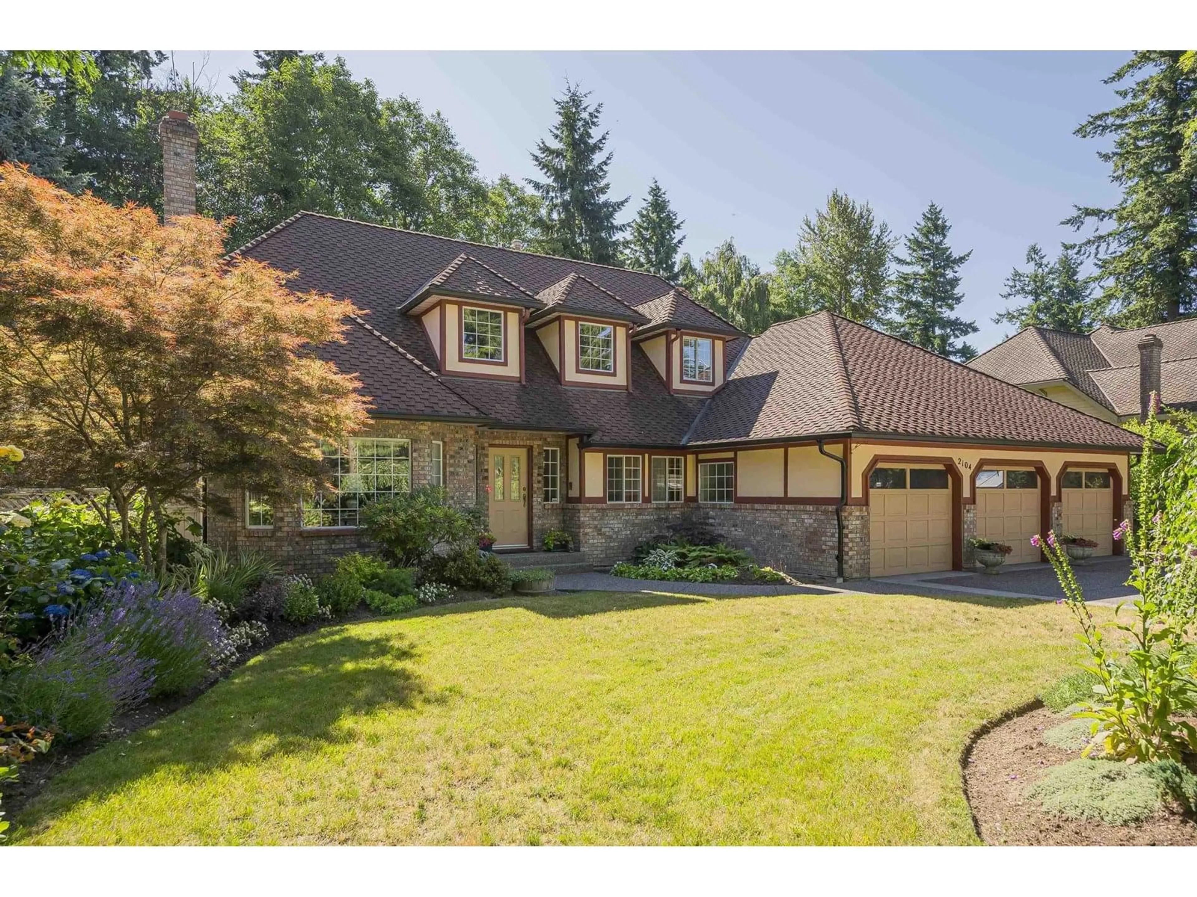 Home with vinyl exterior material, street for 2104 131B, Surrey British Columbia V4A8Y9