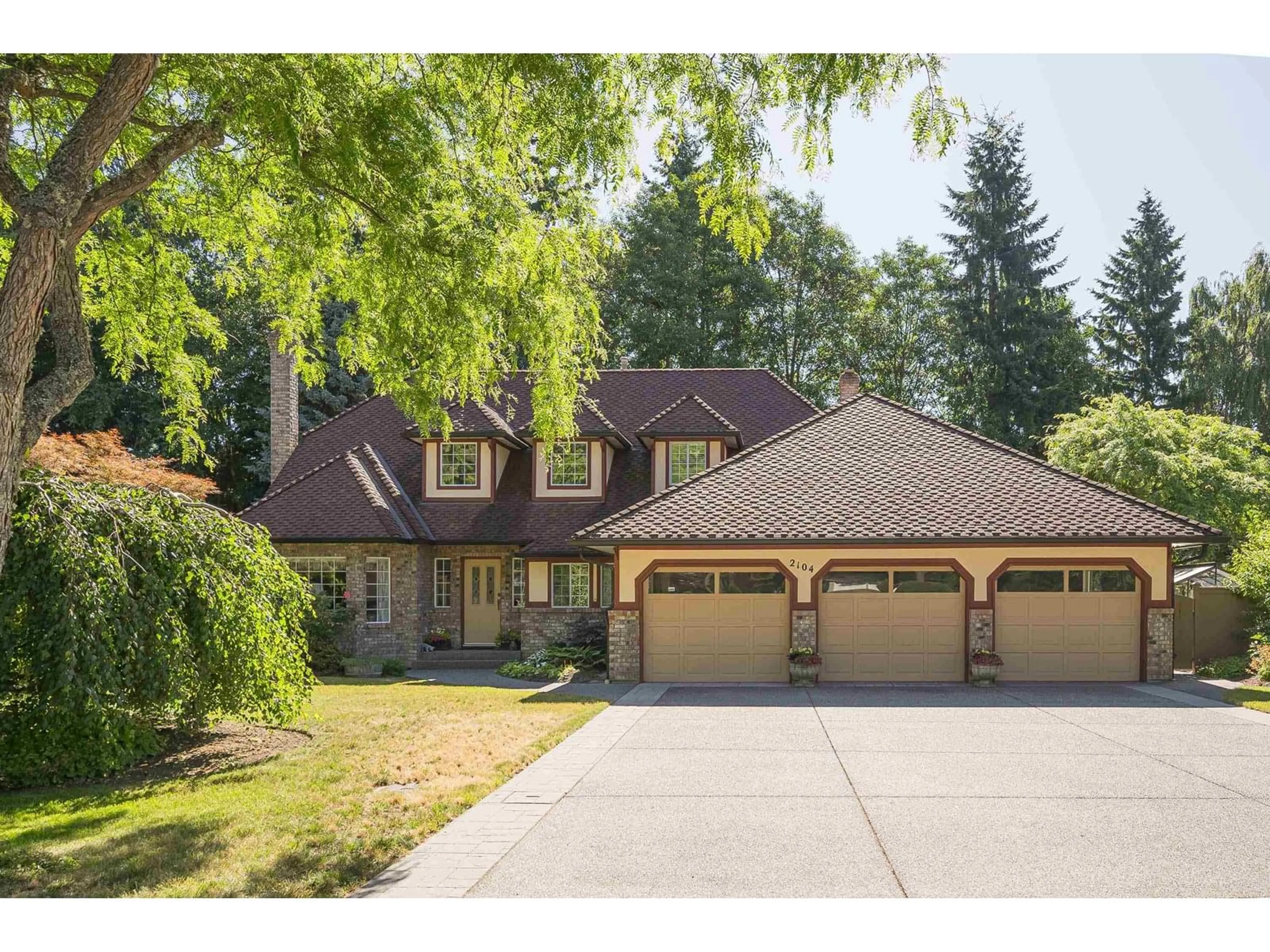 Unknown for 2104 131B, Surrey British Columbia V4A8Y9