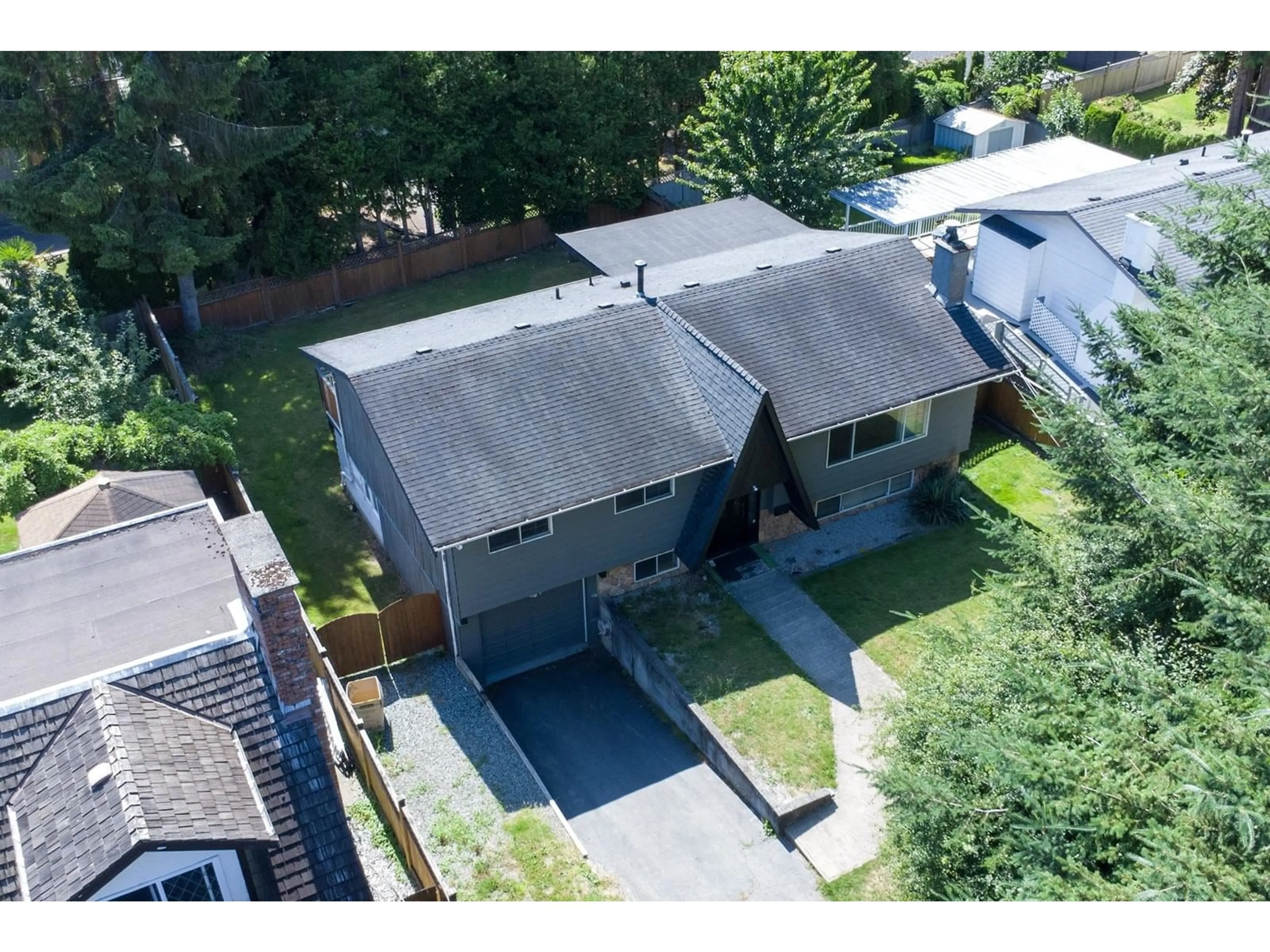 A pic from outside/outdoor area/front of a property/back of a property/a pic from drone, street for 6717 KENT, Delta British Columbia V4E1K6