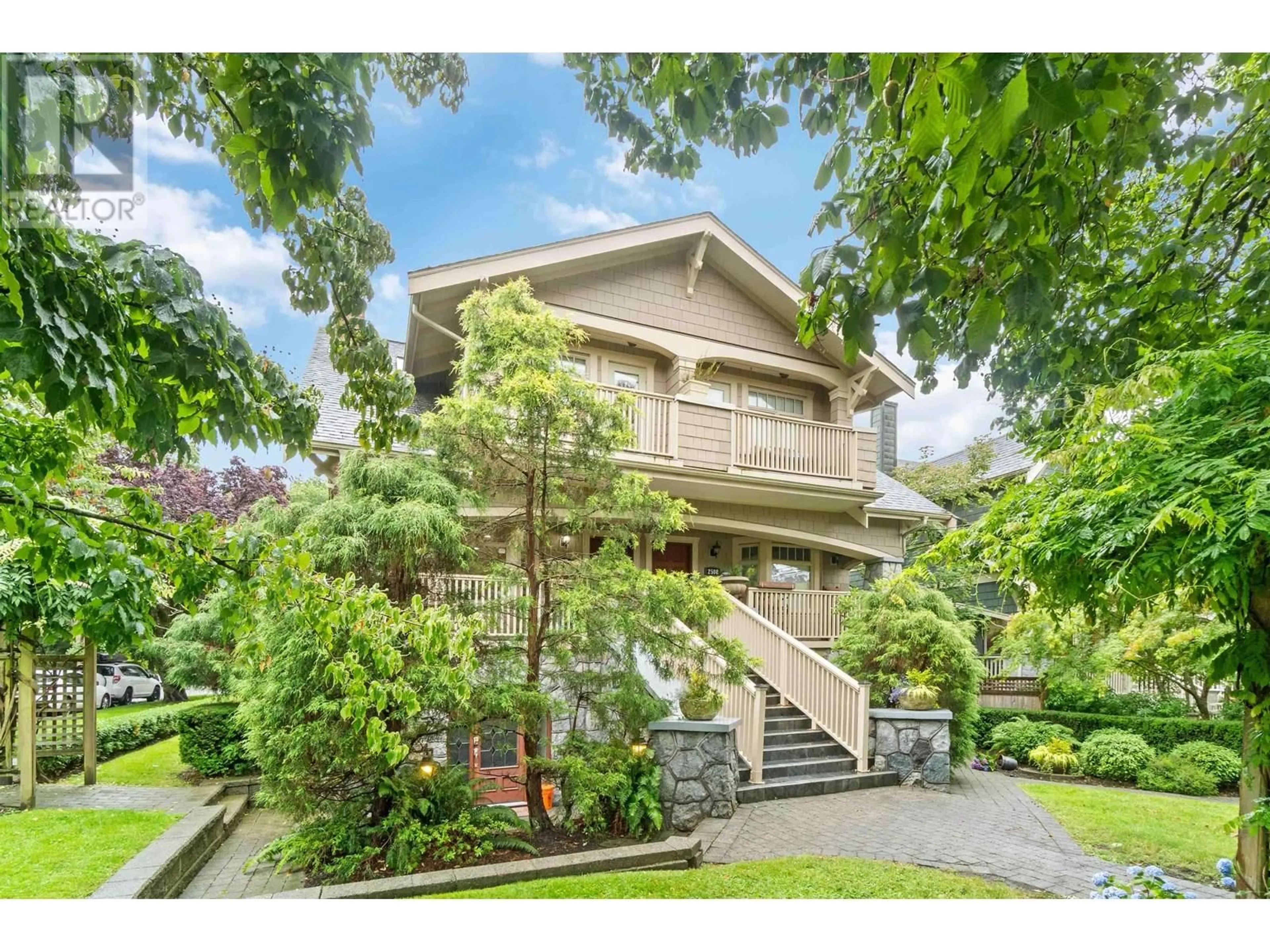 Unknown for 2506 8TH AVENUE, Vancouver British Columbia V6K2B4