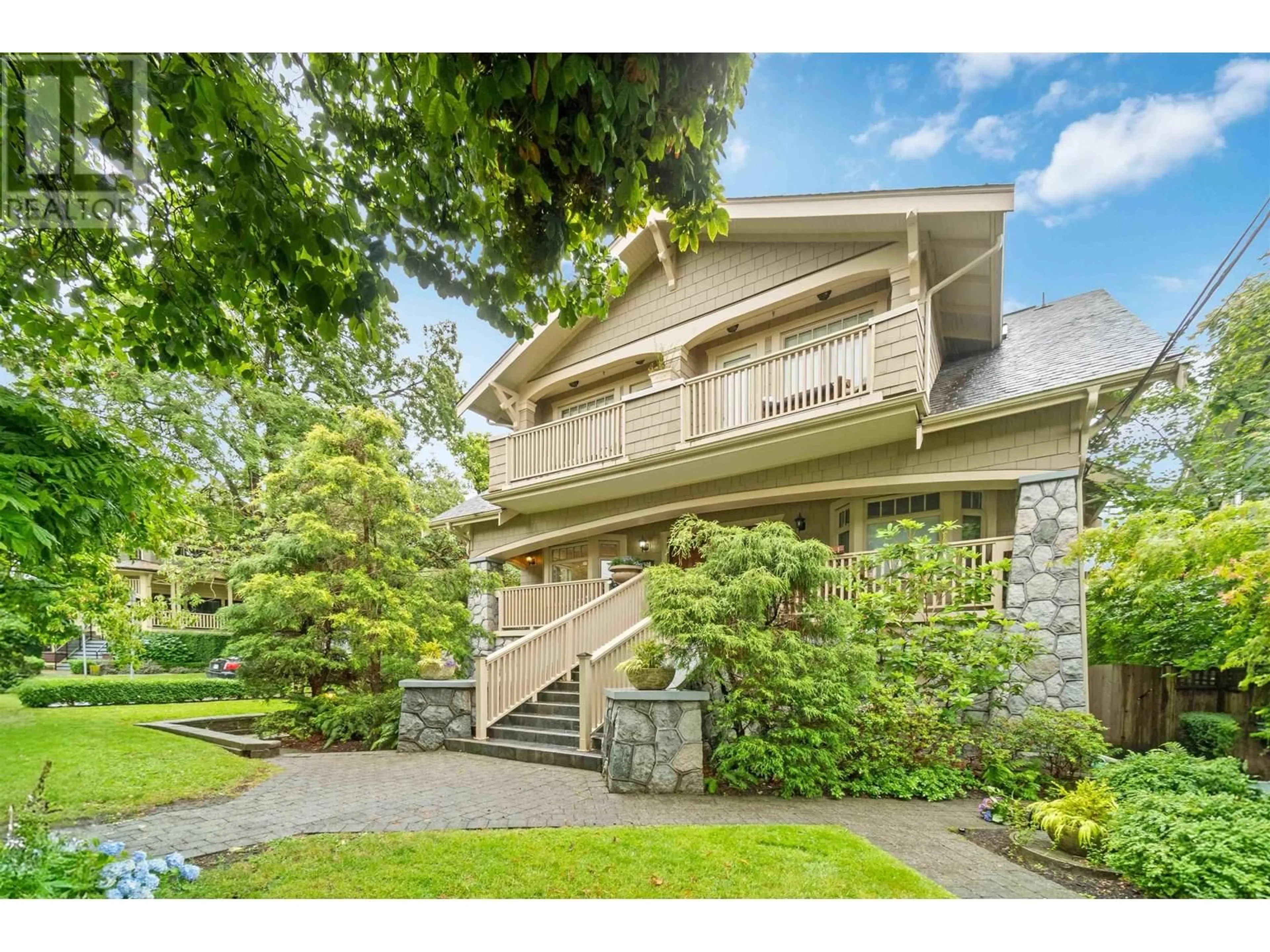 Unknown for 2506 8TH AVENUE, Vancouver British Columbia V6K2B4