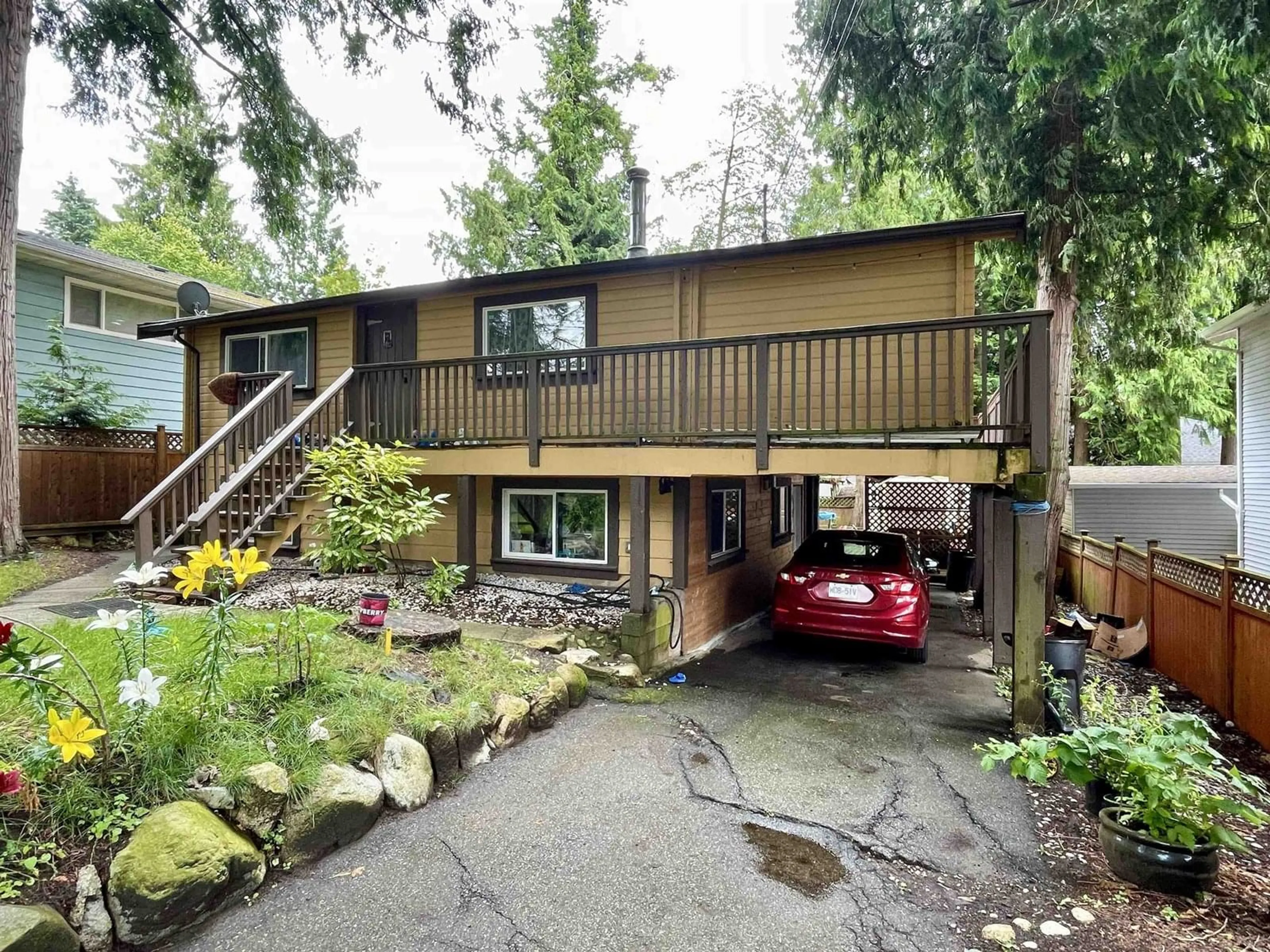 Unknown for 12730 15A, Surrey British Columbia V4A1M1