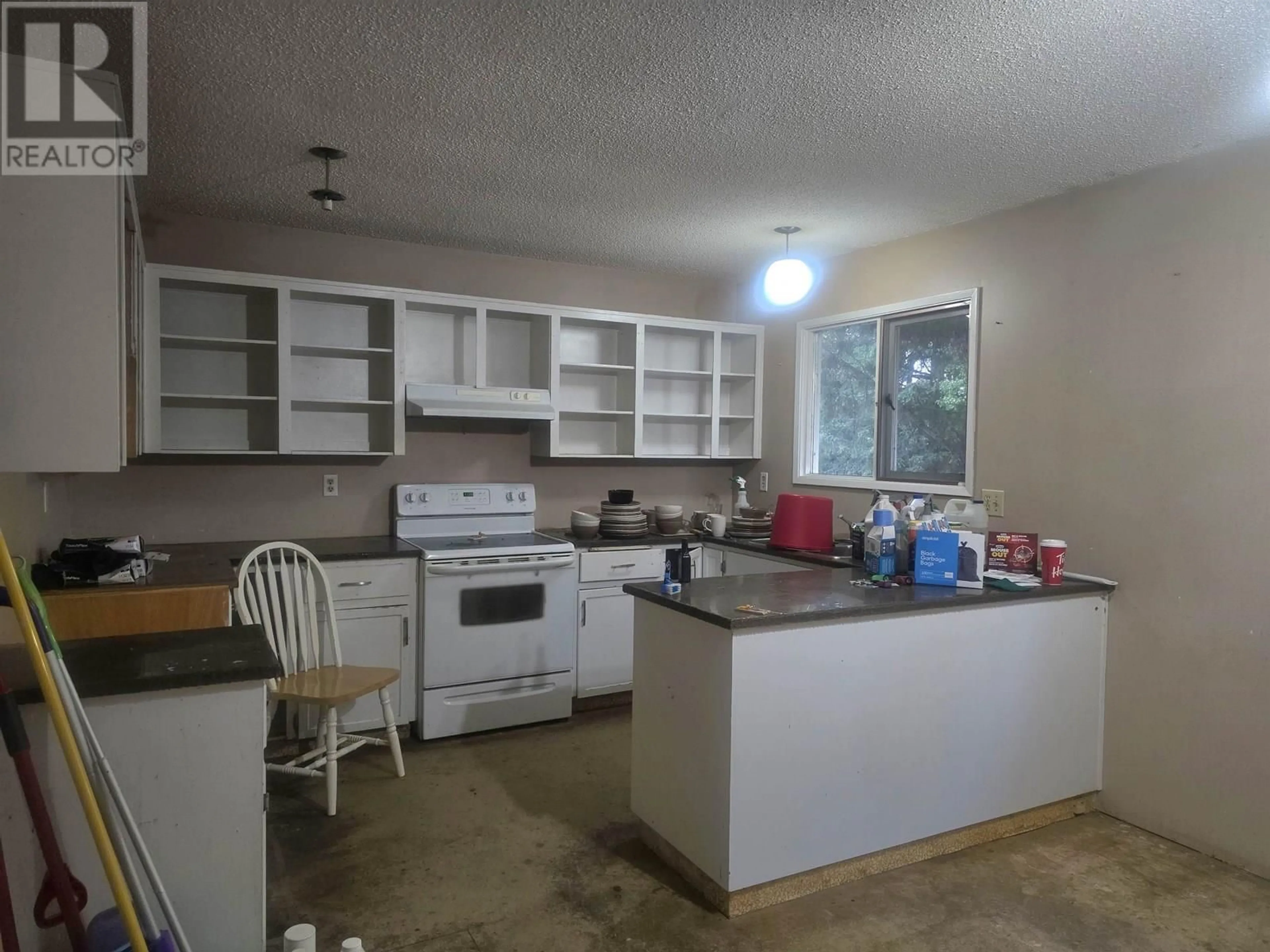 Standard kitchen, unknown for 7790 QUEENS CRESCENT, Prince George British Columbia V2N3H4