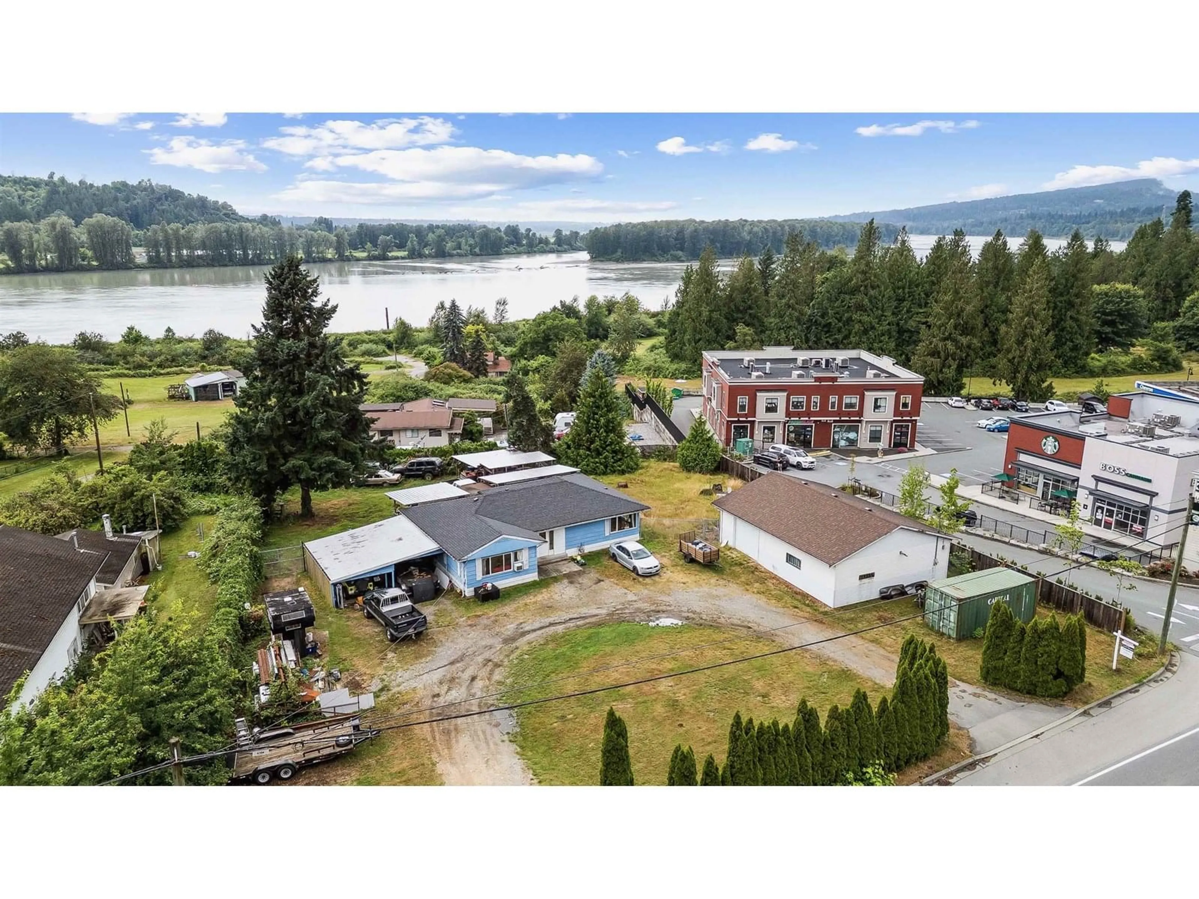 A pic from outside/outdoor area/front of a property/back of a property/a pic from drone, water/lake/river/ocean view for 29578 LOUGHEED, Mission British Columbia V4S1H7
