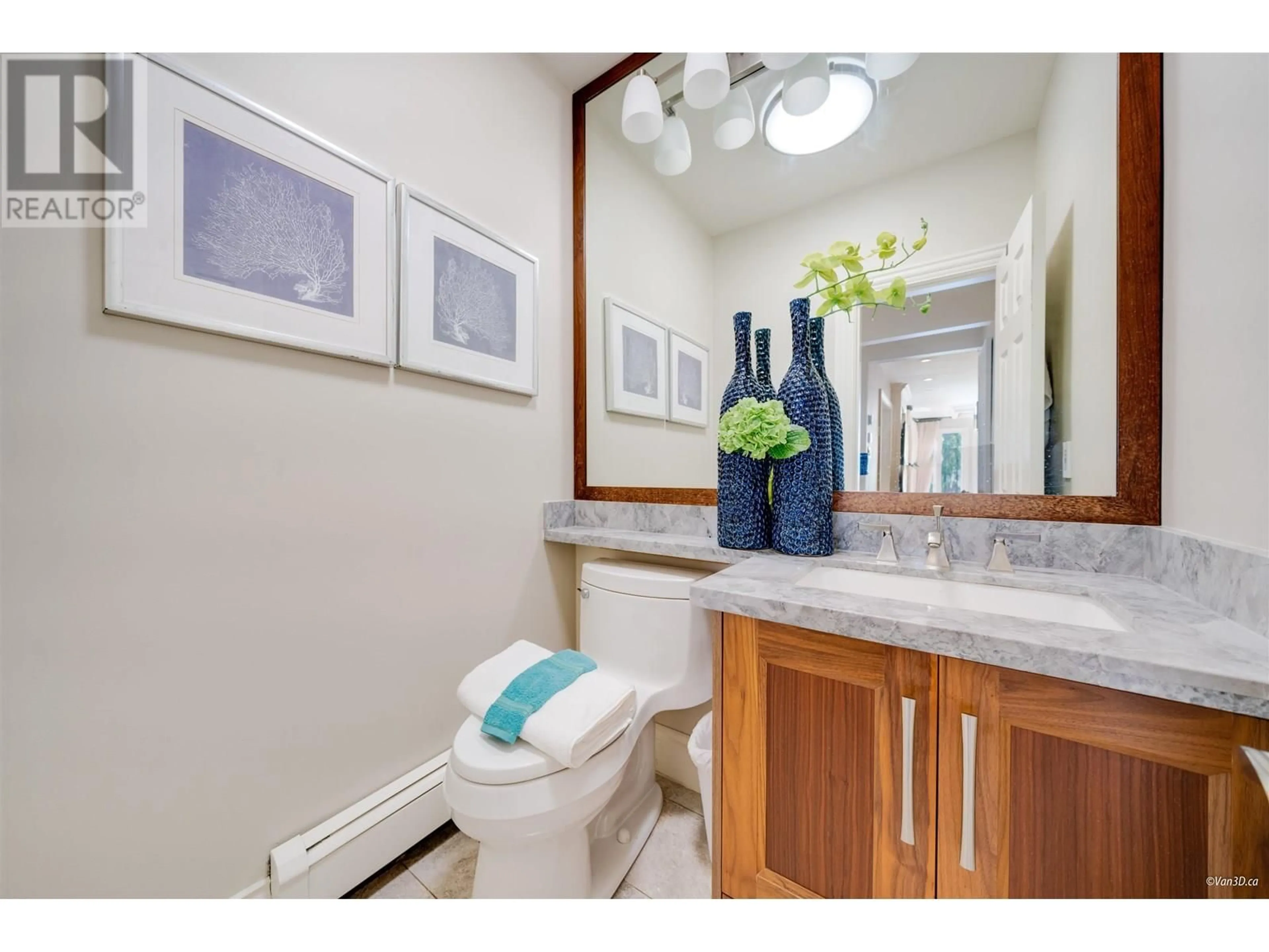 Standard bathroom, ceramic/tile floor for 3982 35TH AVENUE, Vancouver British Columbia V6N2P2