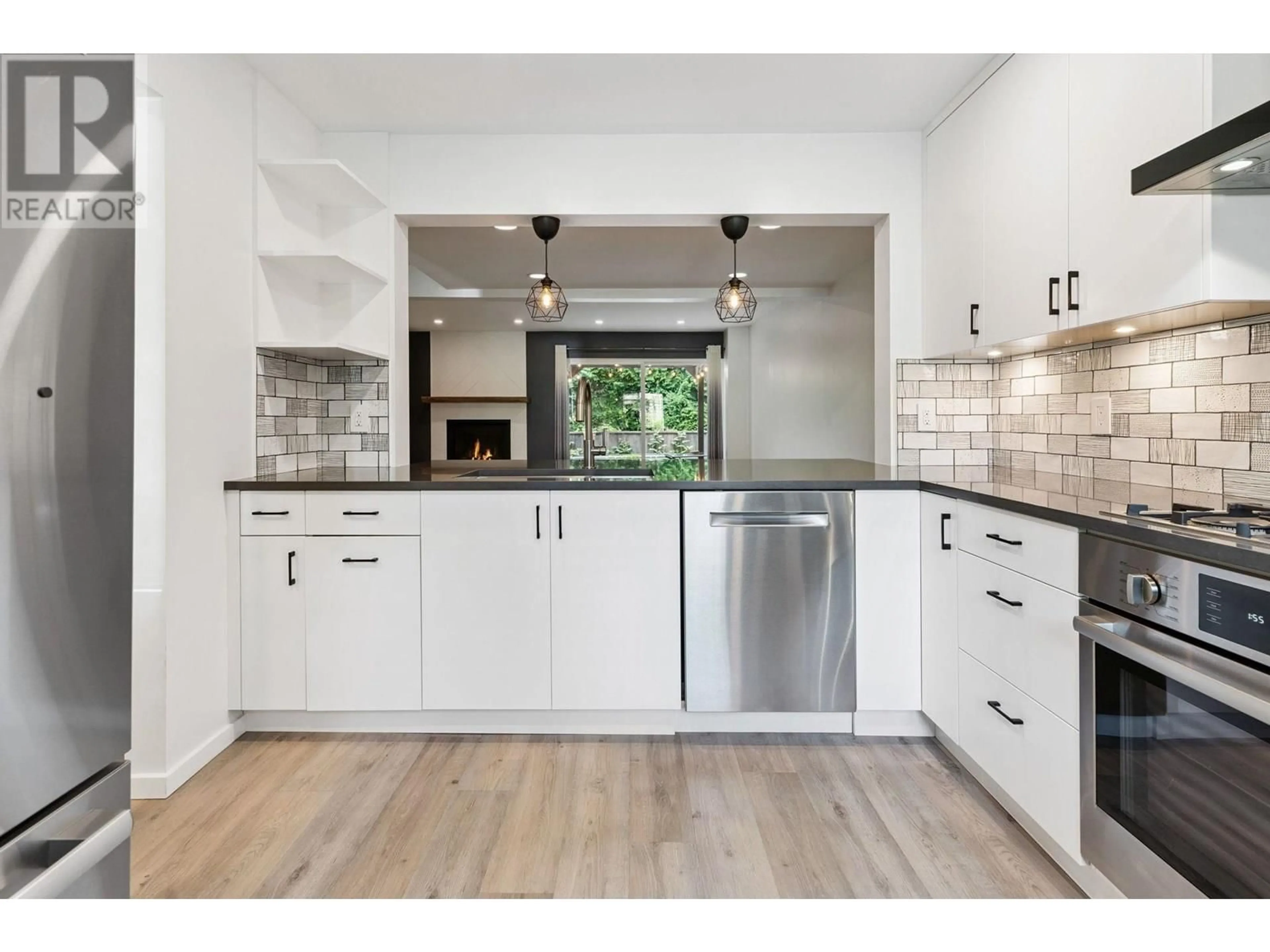 Open concept kitchen, unknown for 18 - 1140 EAGLERIDGE DRIVE, Coquitlam British Columbia V3E1C2