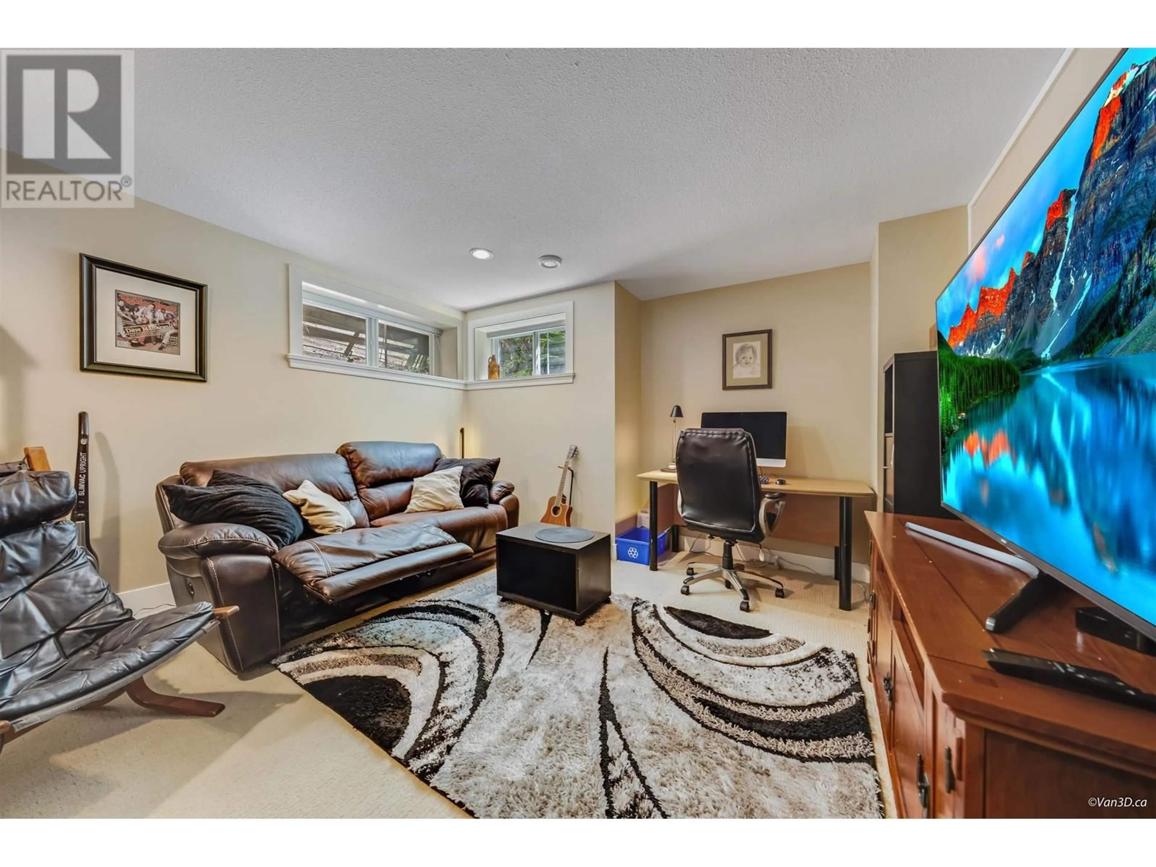 Living room with furniture, unknown for 1626 ST. ANDREWS AVENUE, North Vancouver British Columbia V7L3L6