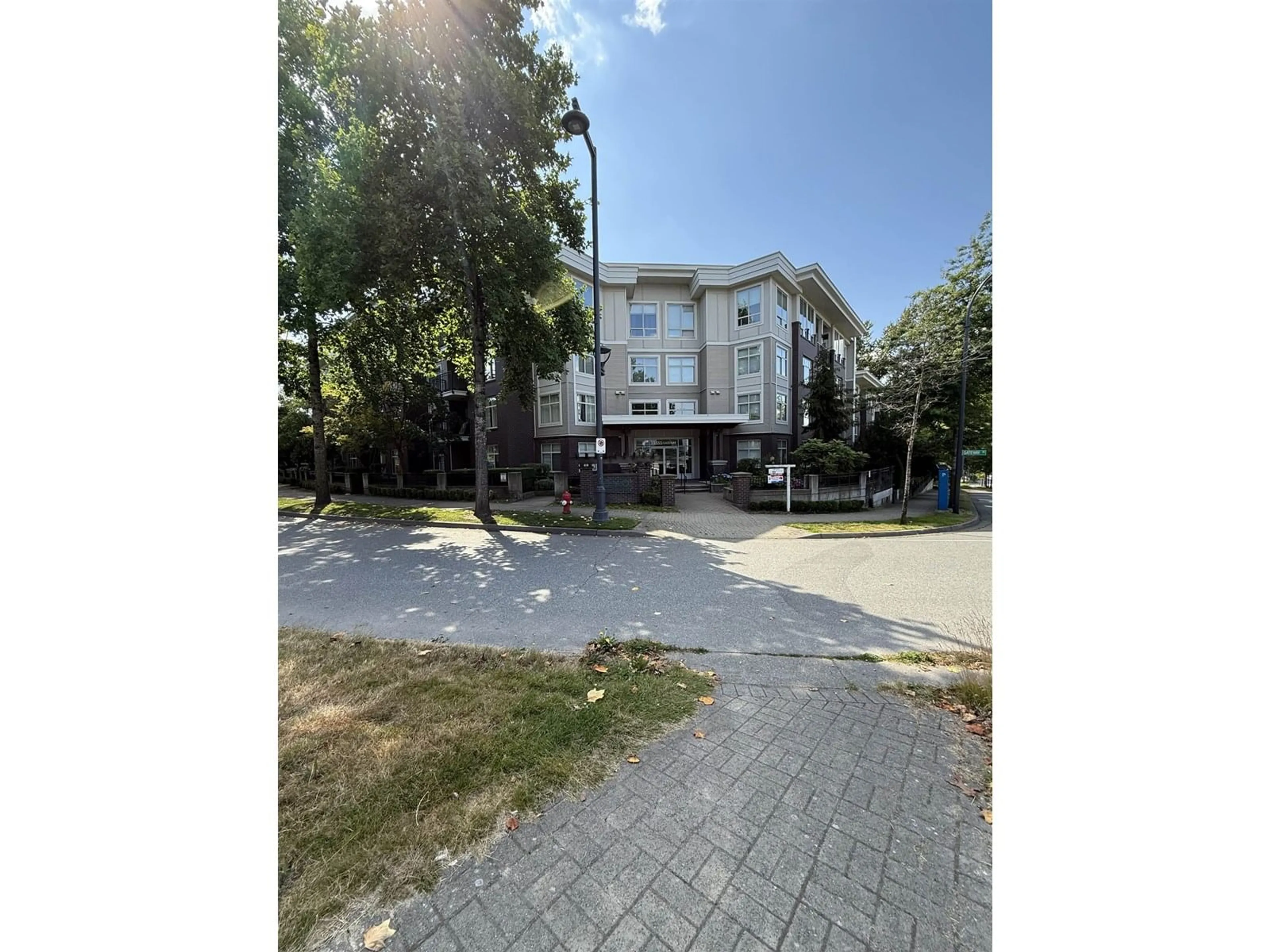 Unknown for 216 - 13555 GATEWAY, Surrey British Columbia V3T0B5