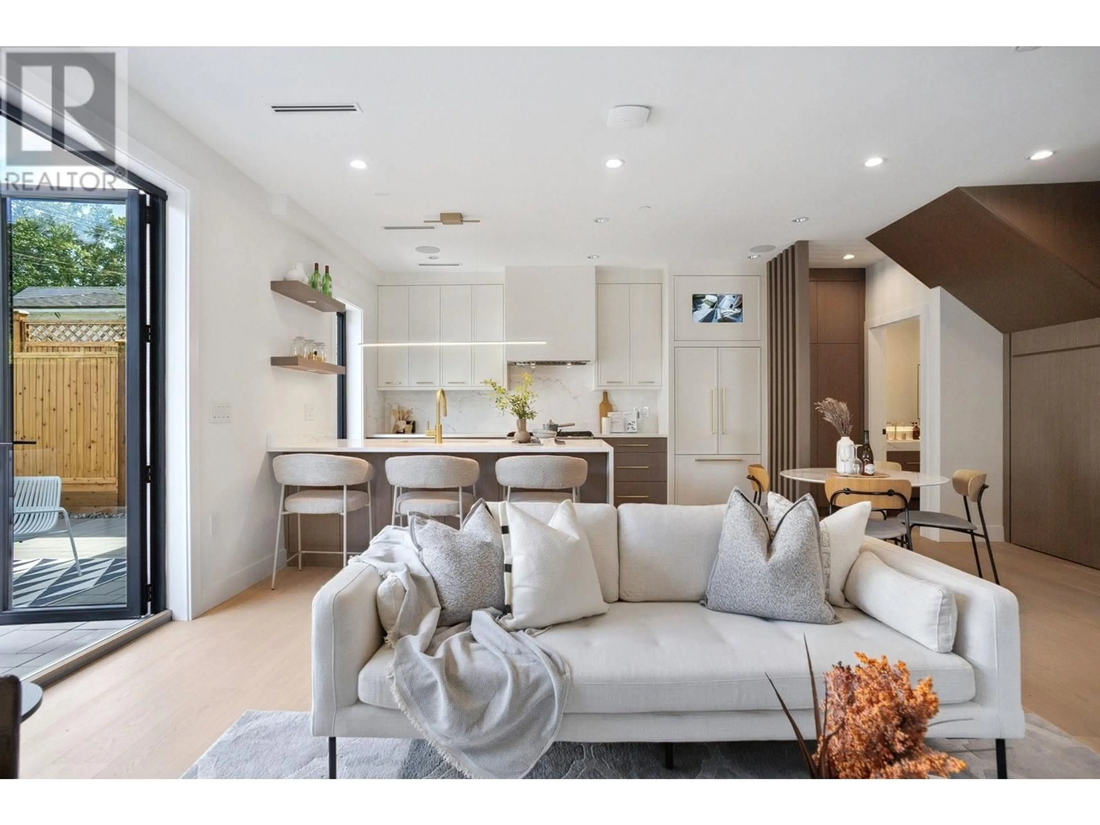 Open concept kitchen, unknown for 1876 GARDEN DRIVE, Vancouver British Columbia V5N4W7