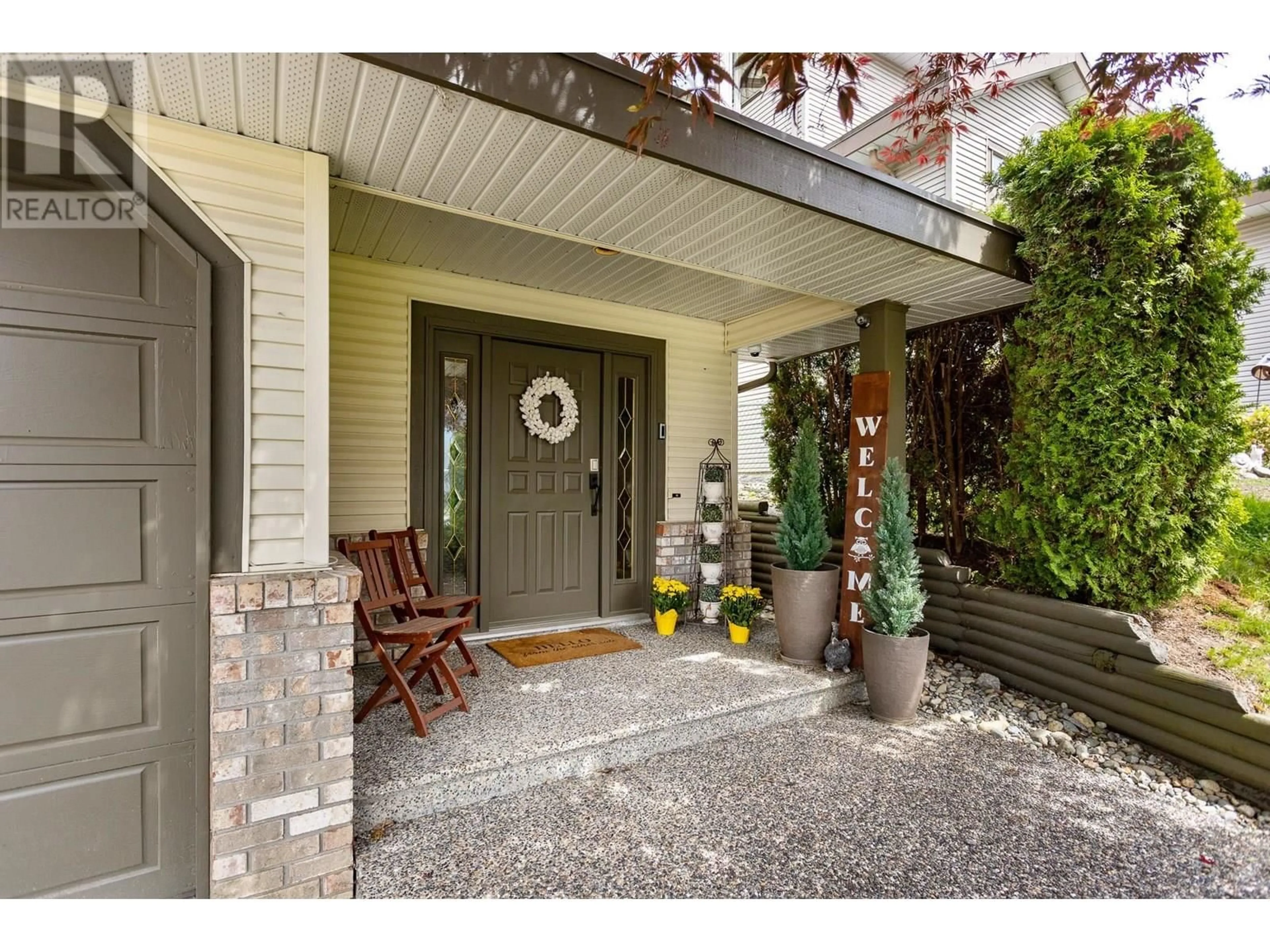 Indoor entryway for 23616 TAMARACK LANE, Maple Ridge British Columbia V2W1B3