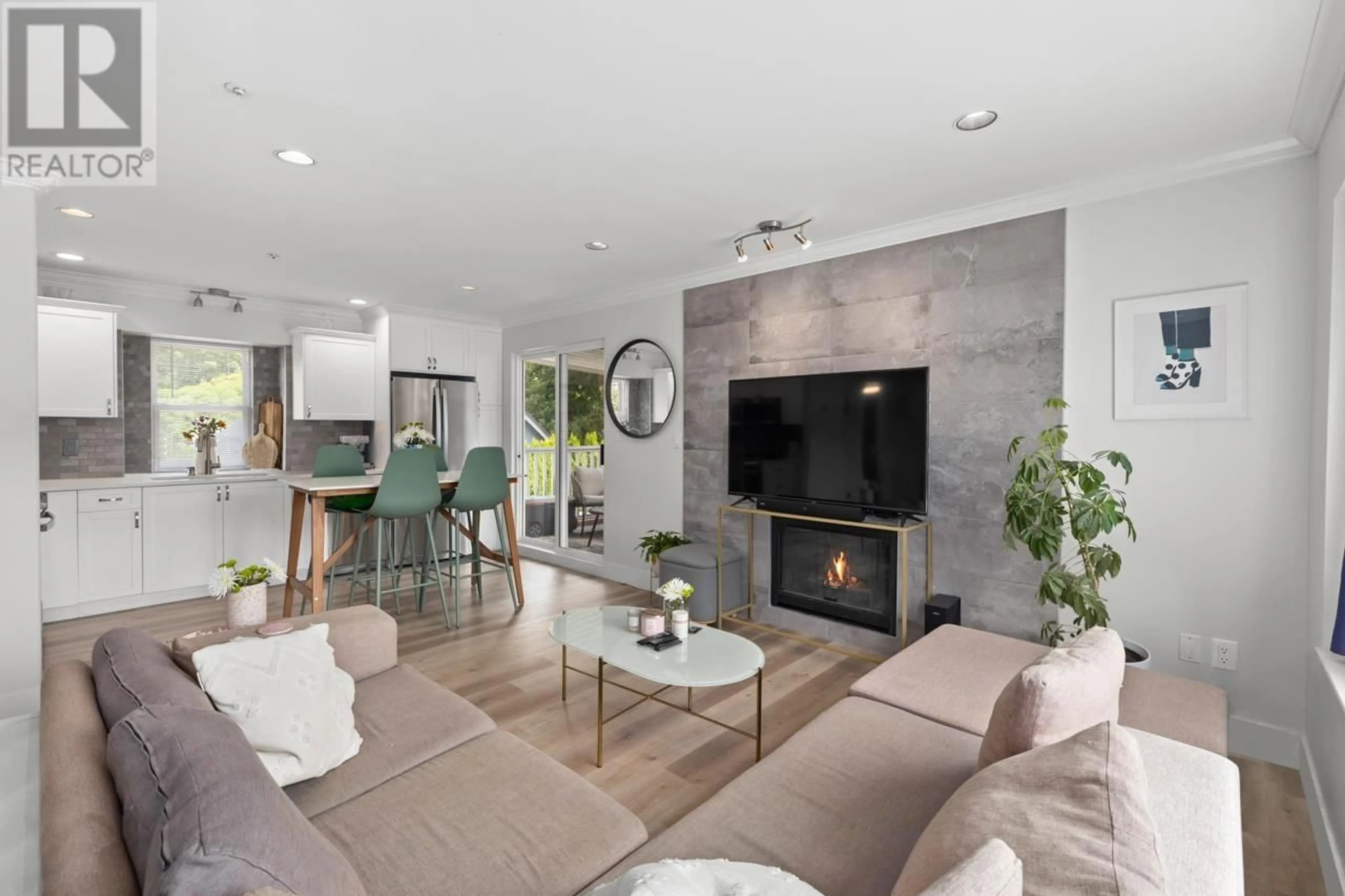 Living room with furniture, unknown for 1089 KING EDWARD AVENUE, Vancouver British Columbia V5V2E8
