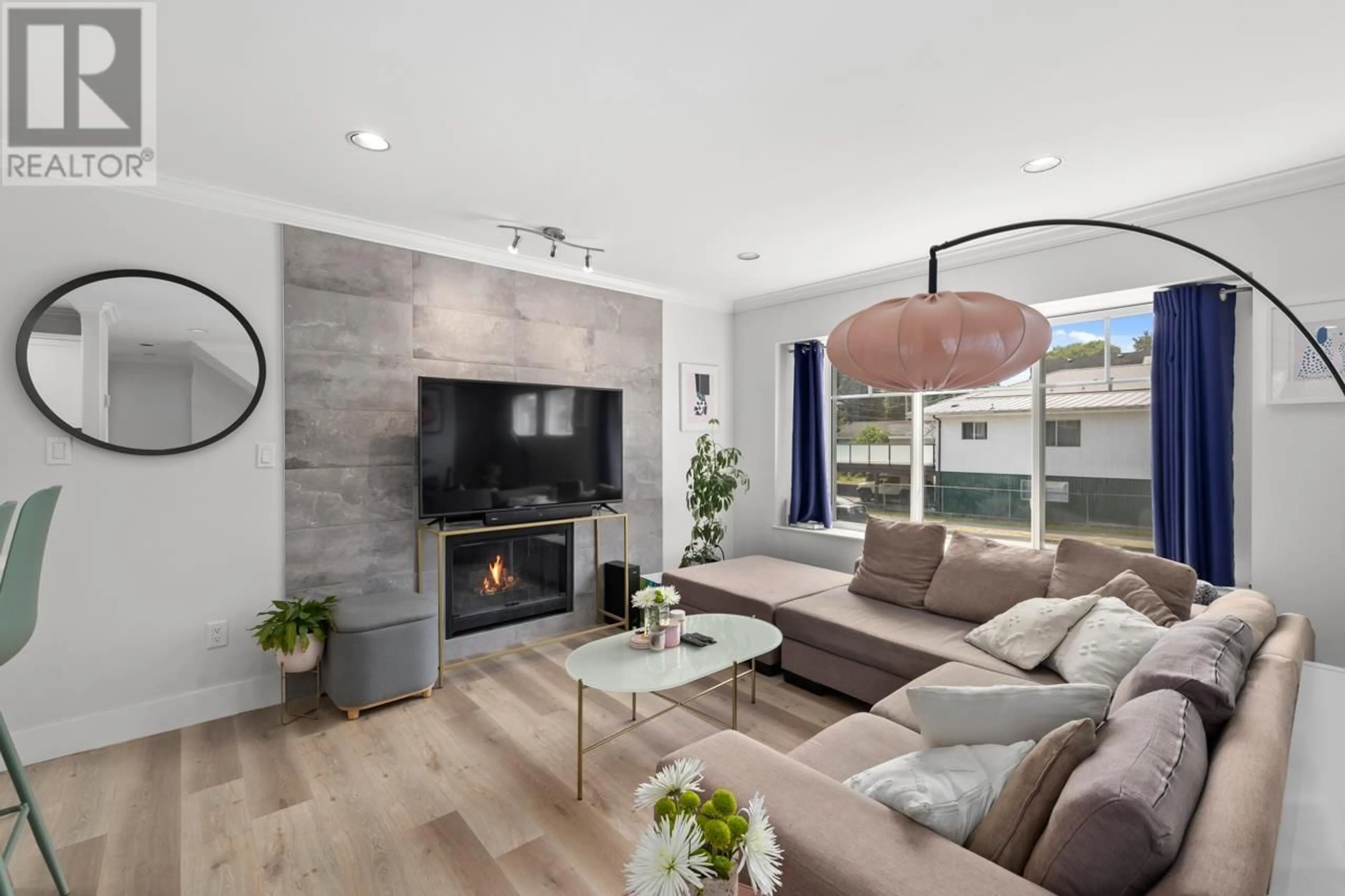 Living room with furniture, unknown for 1089 KING EDWARD AVENUE, Vancouver British Columbia V5V2E8