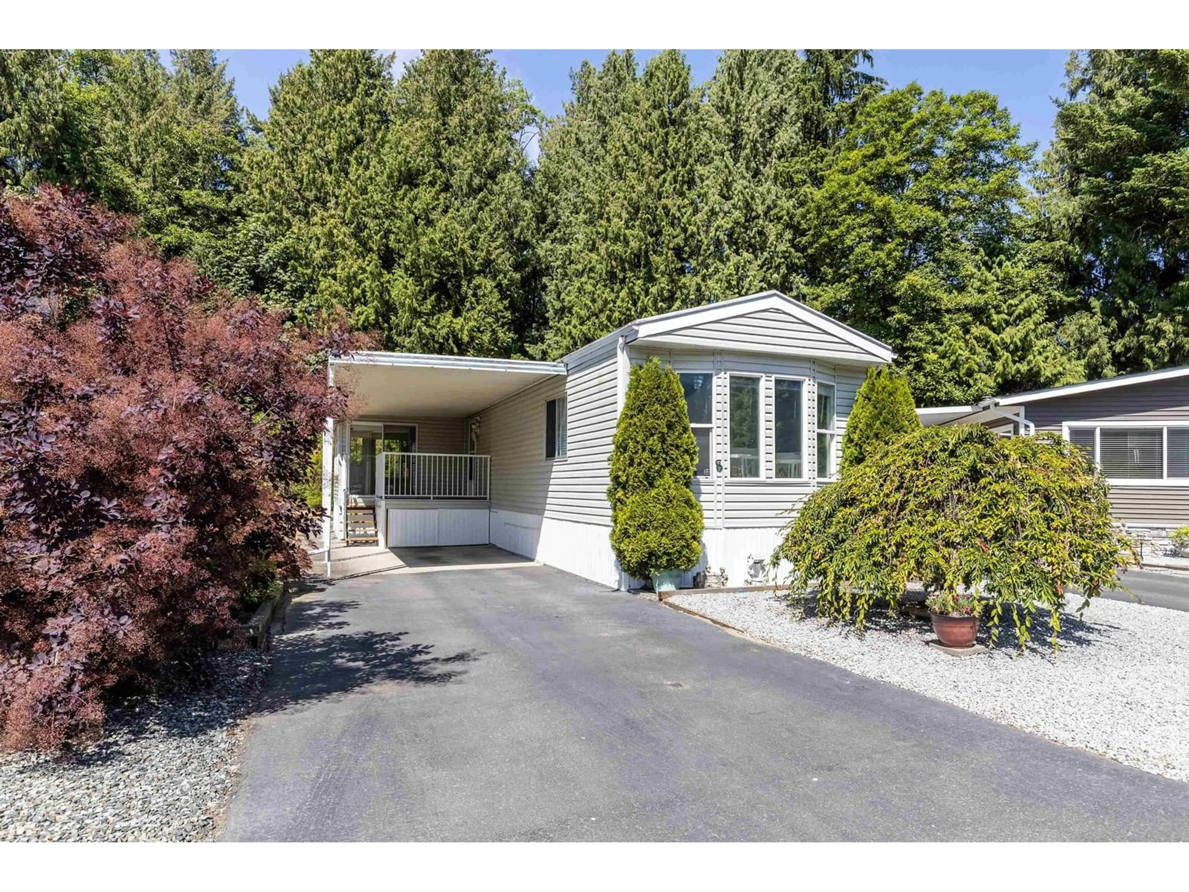 Home with vinyl exterior material, street for 8 - 2315 198, Langley British Columbia V2Z1Z1