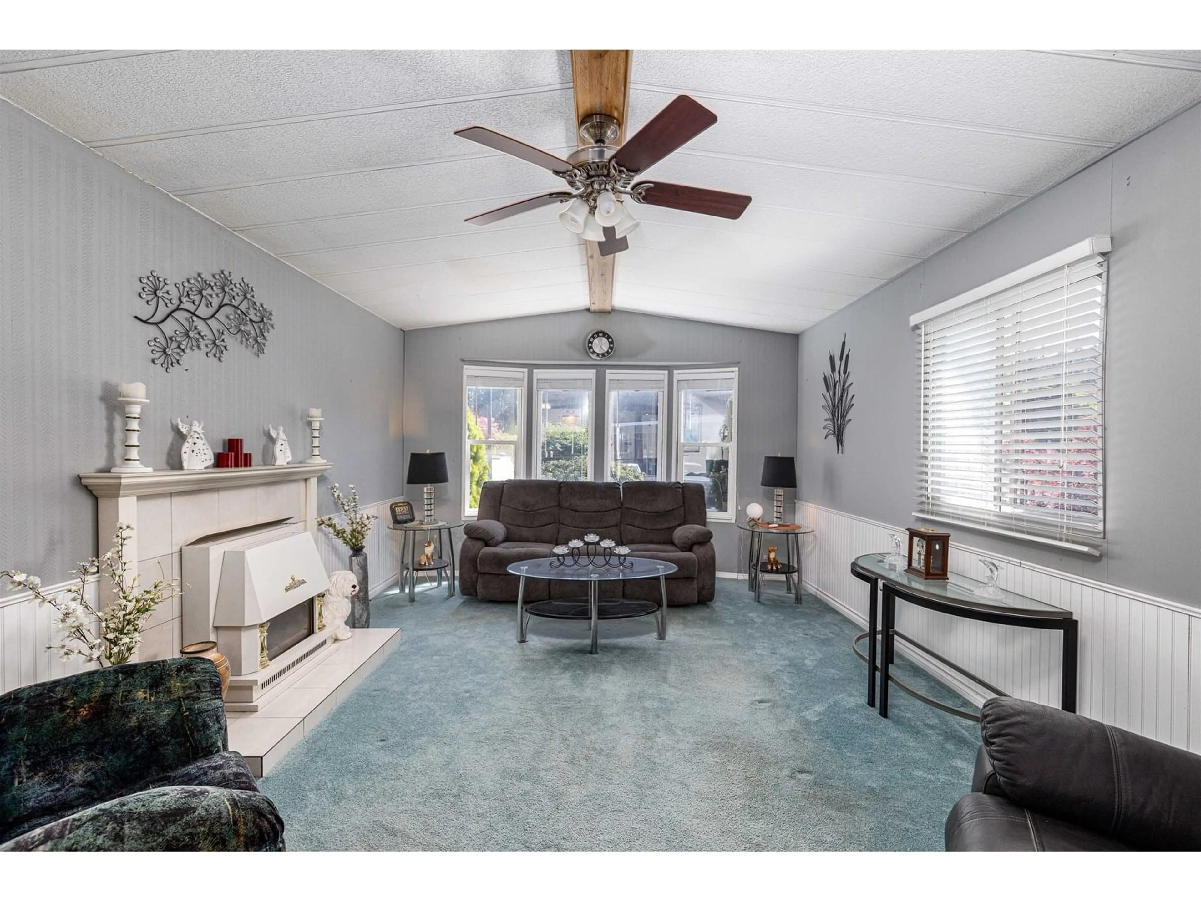Living room with furniture, unknown for 8 - 2315 198, Langley British Columbia V2Z1Z1