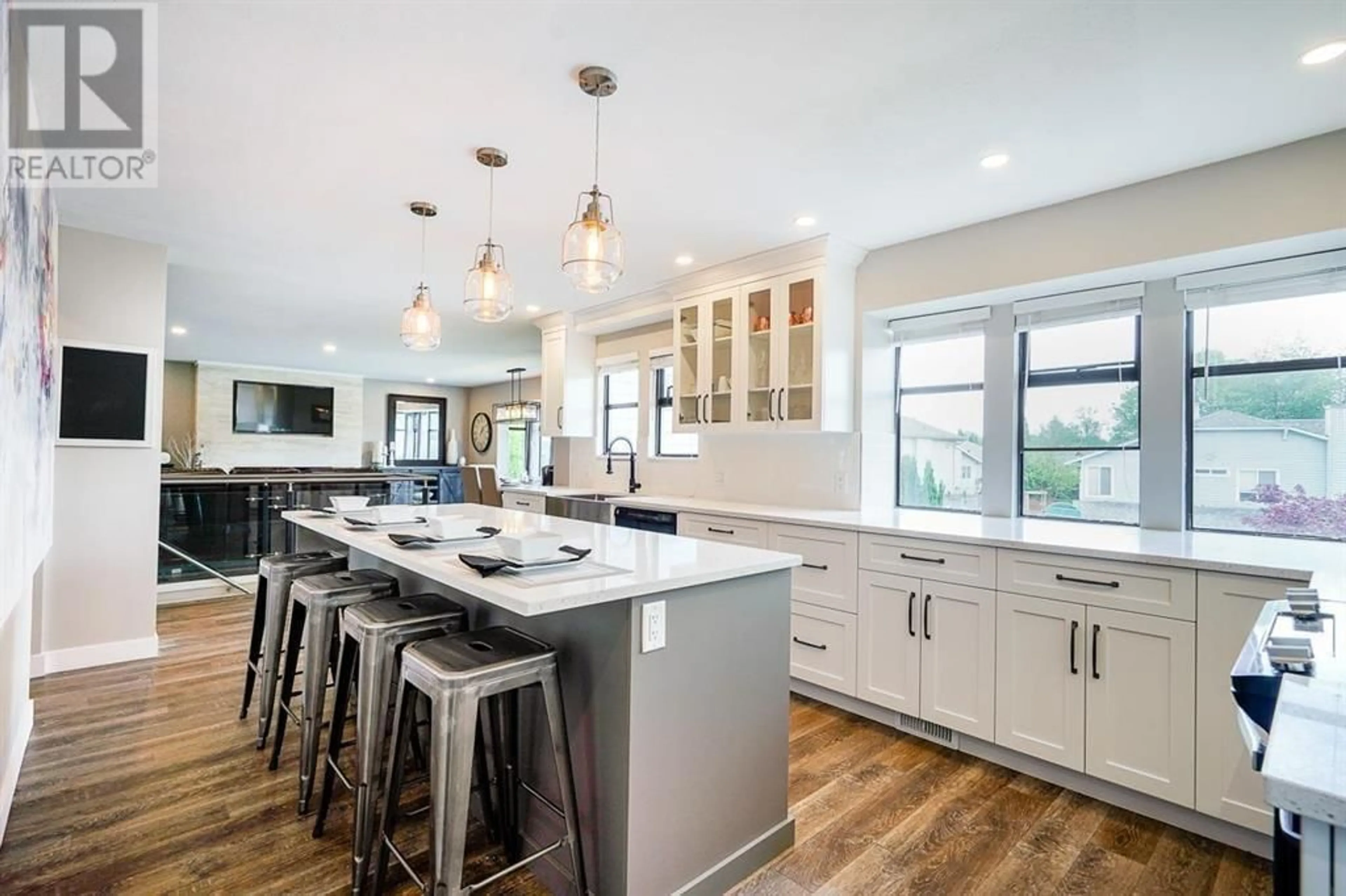 Open concept kitchen, unknown for 22637 KENDRICK LOOP, Maple Ridge British Columbia V2X9W6