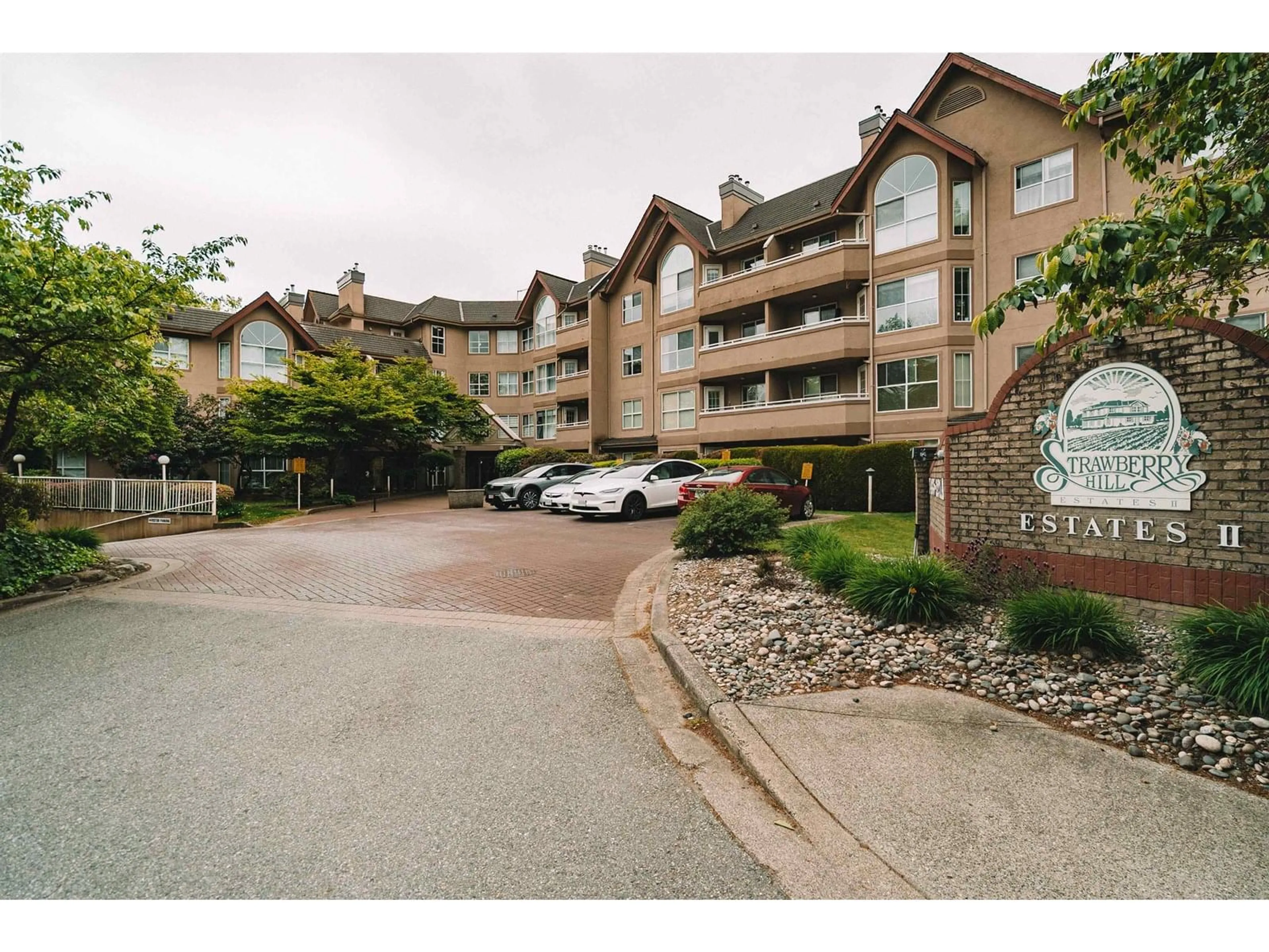 Unknown for 111 - 7435 121A, Surrey British Columbia V3W0W8