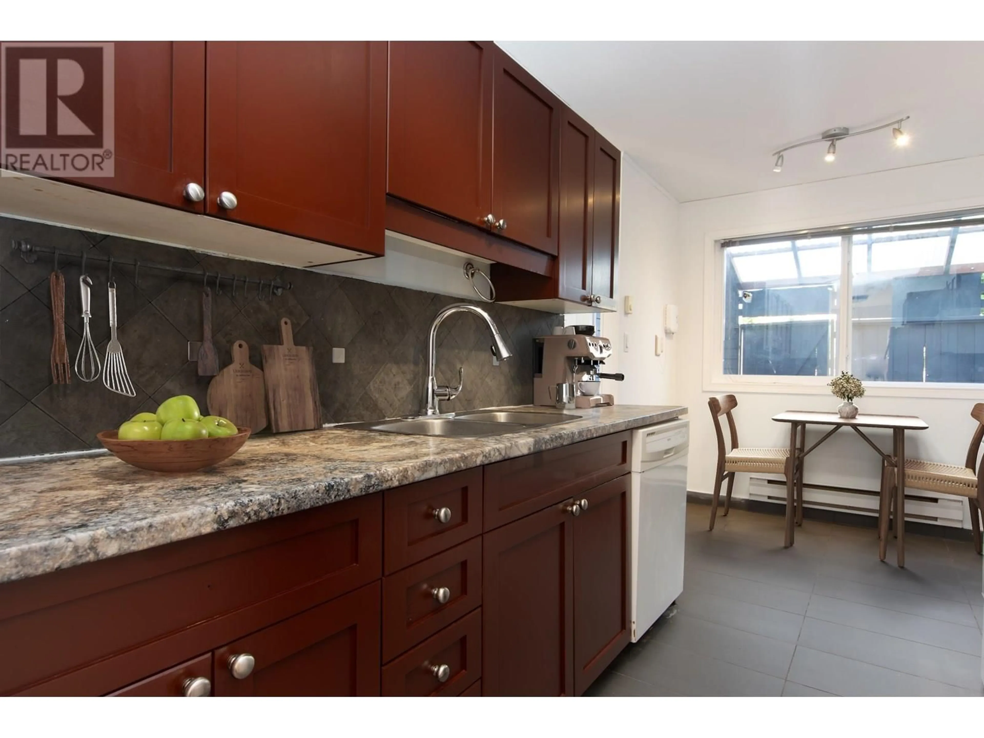 Standard kitchen, ceramic/tile floor for 11 - 38455 WILSON CRESCENT, Squamish British Columbia V8B0G5