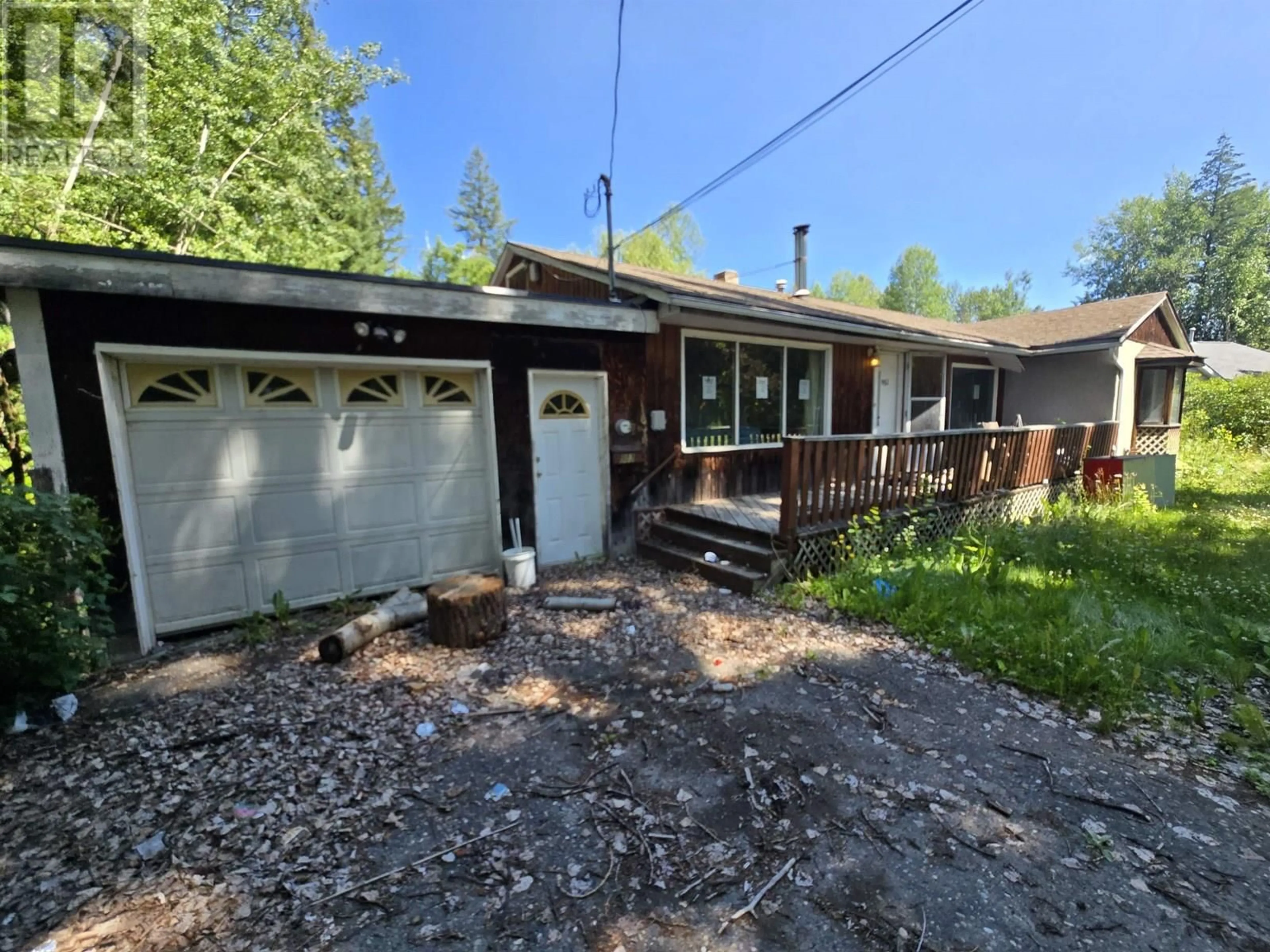 A pic from outside/outdoor area/front of a property/back of a property/a pic from drone, street for 902 MAPLE DRIVE, Quesnel British Columbia V2J5M1