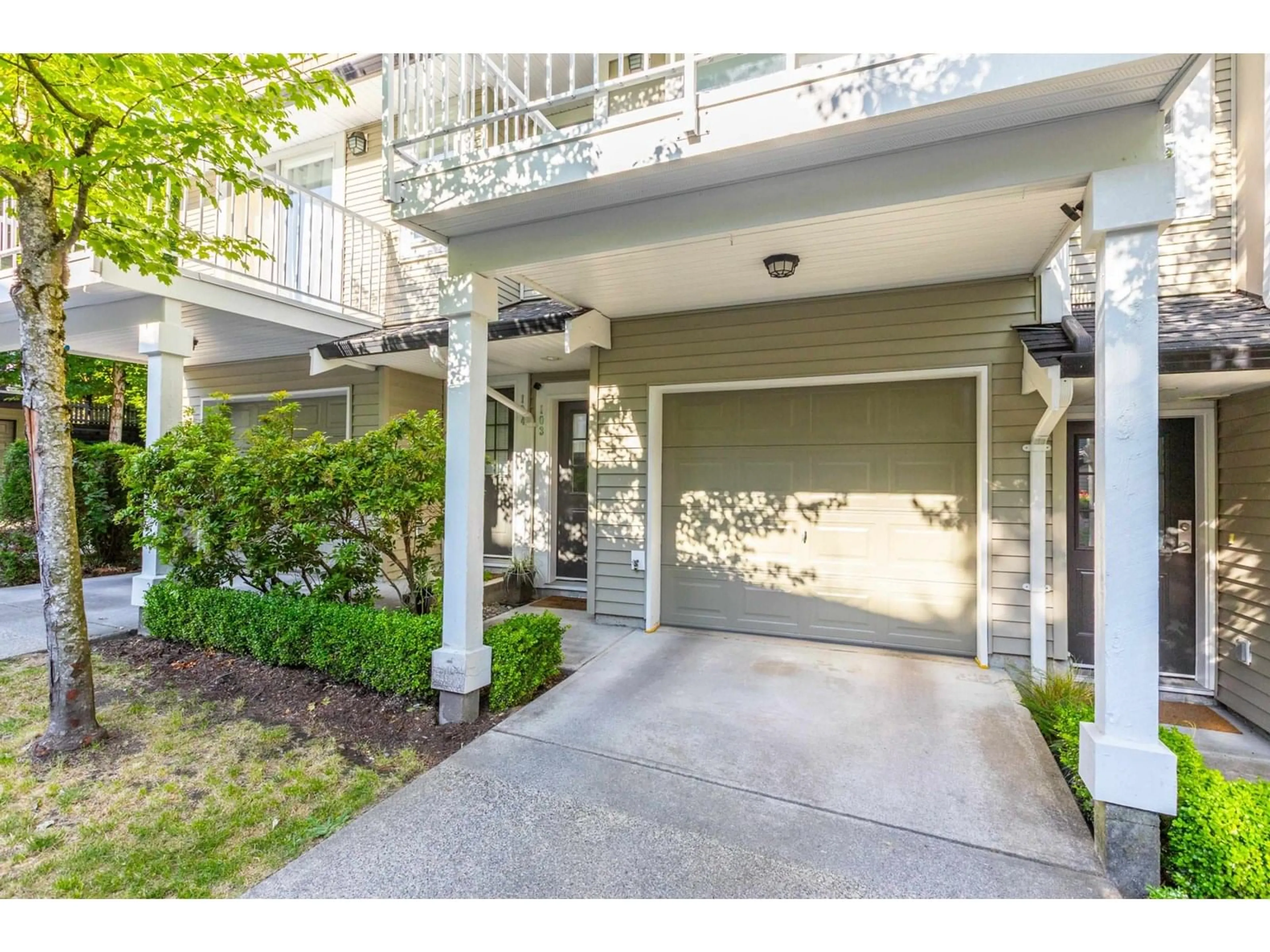 Indoor entryway for 103 - 6747 203, Langley British Columbia V2Y3B5