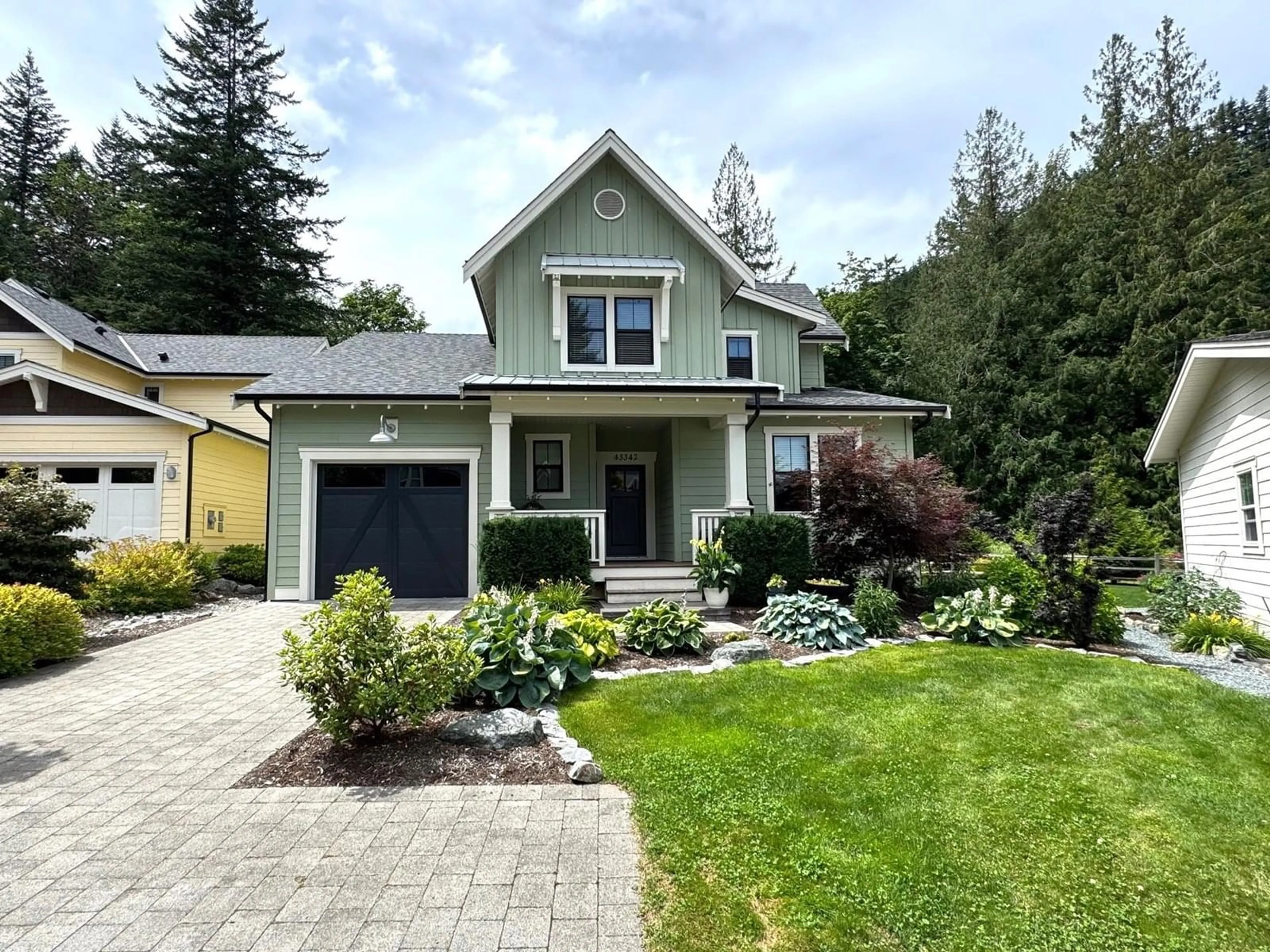 Home with vinyl exterior material, street for 43342 CREEKSIDE CIRCLE, Lindell Beach British Columbia V2R0Z4