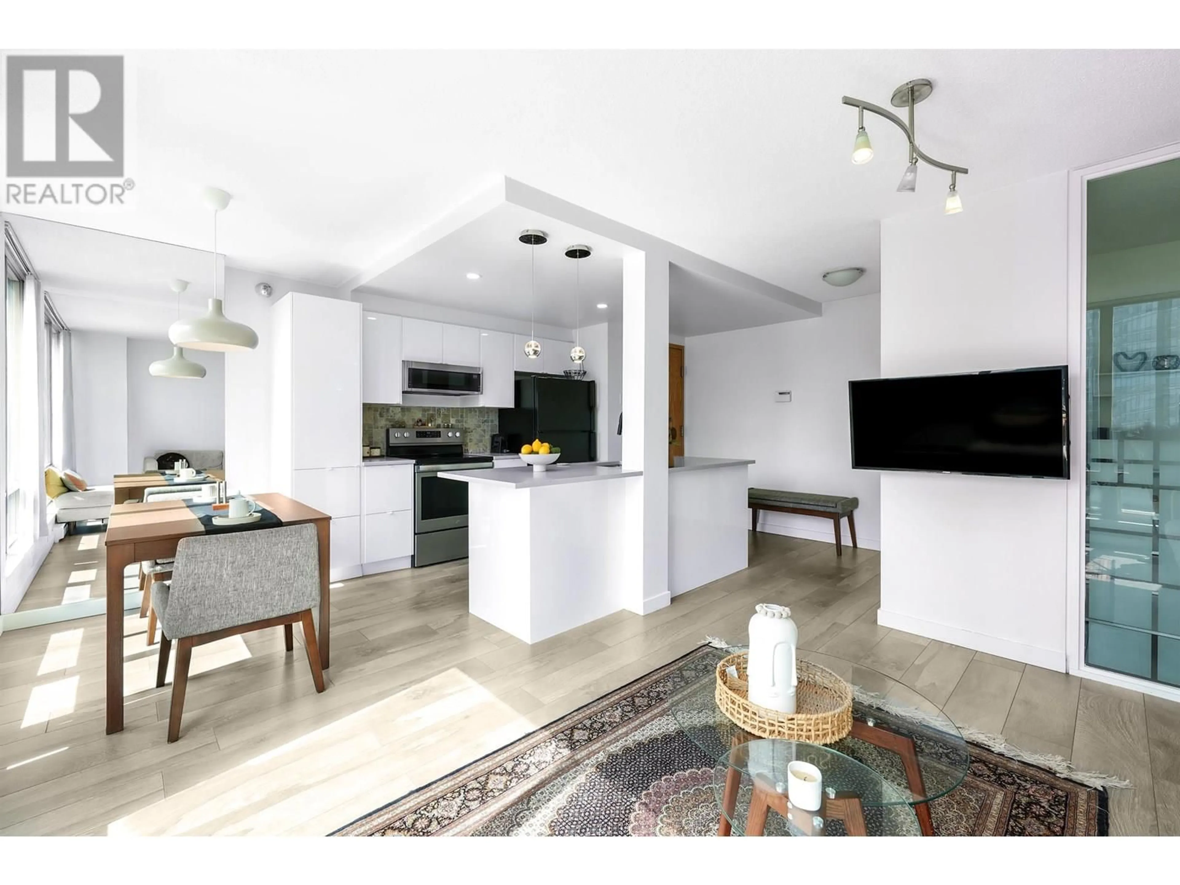 Open concept kitchen, unknown for 3304 - 1200 GEORGIA STREET, Vancouver British Columbia V6E4R2