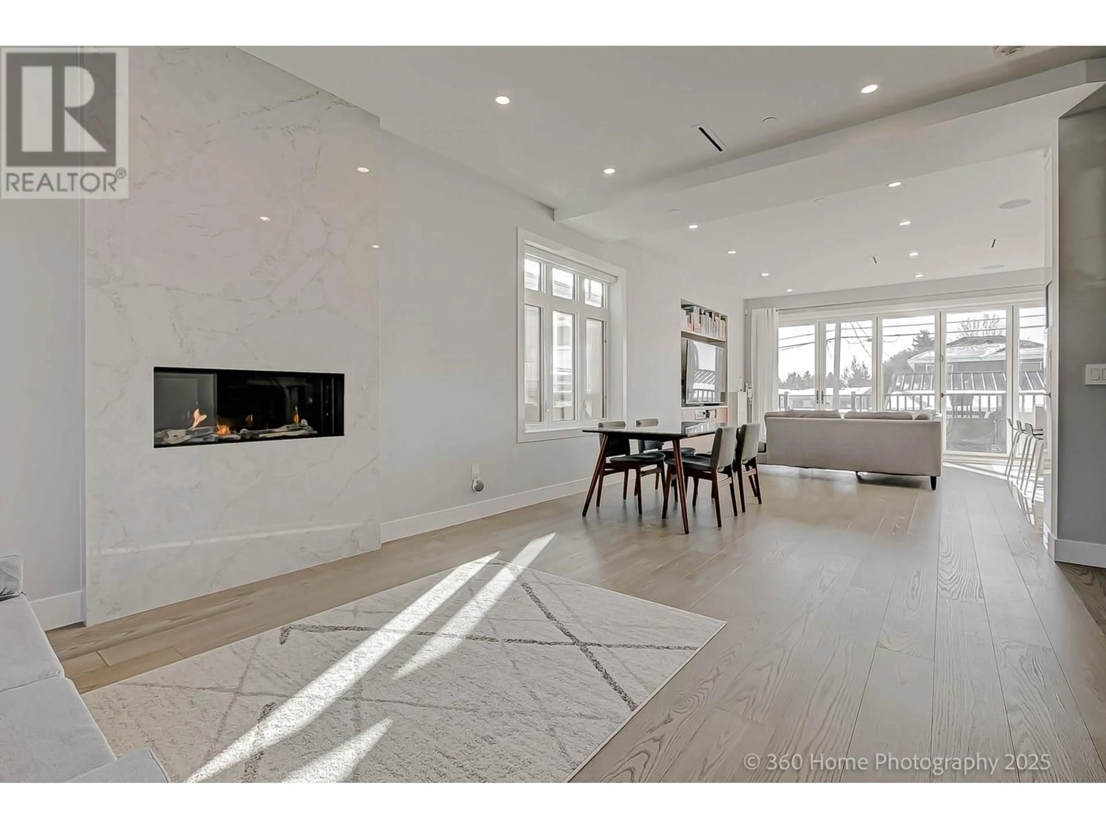 Unknown for 2714 56TH AVENUE, Vancouver British Columbia V5S1Z7