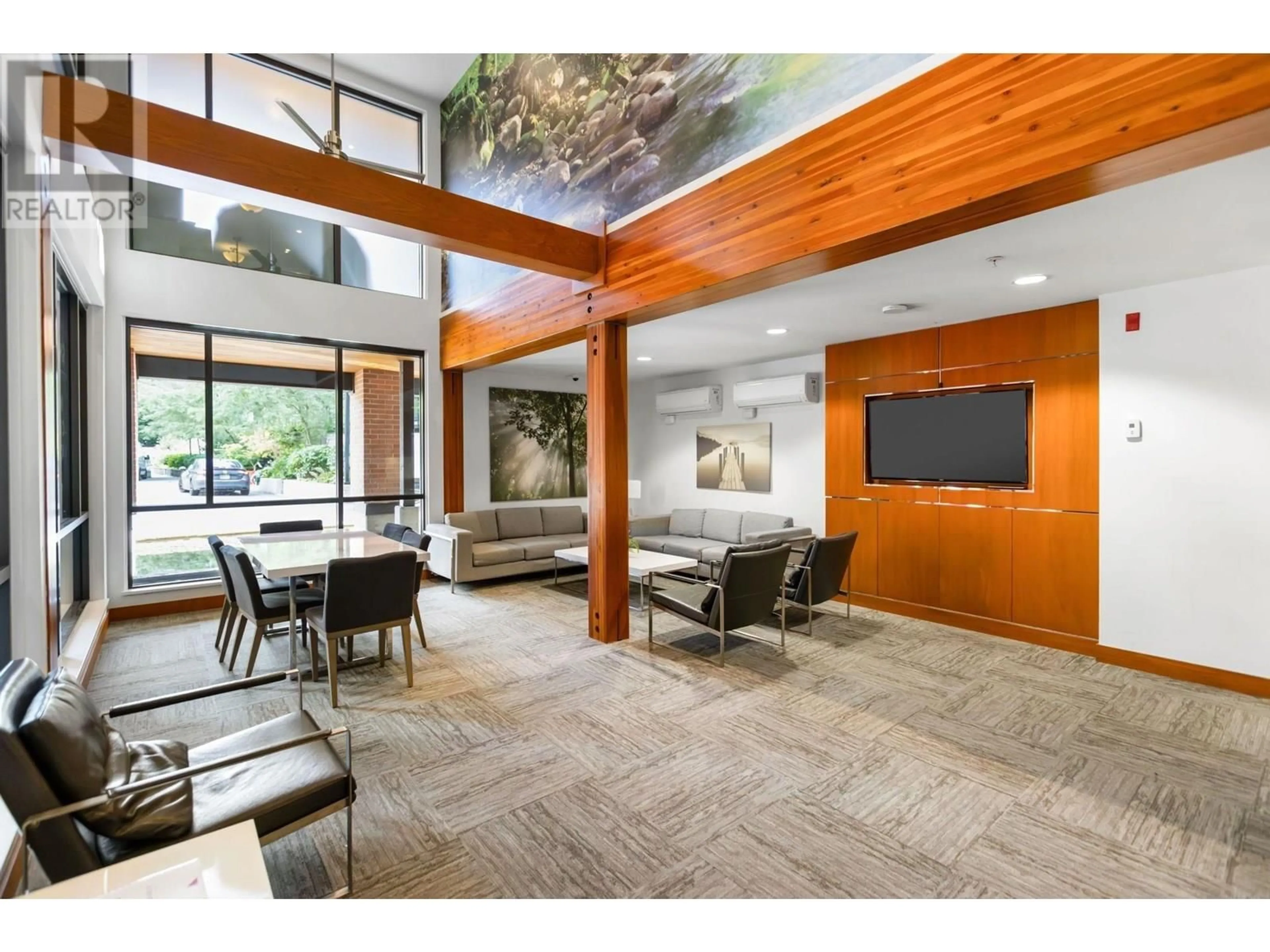 Lobby for 404 - 733 3RD STREET, North Vancouver British Columbia V7M0C8