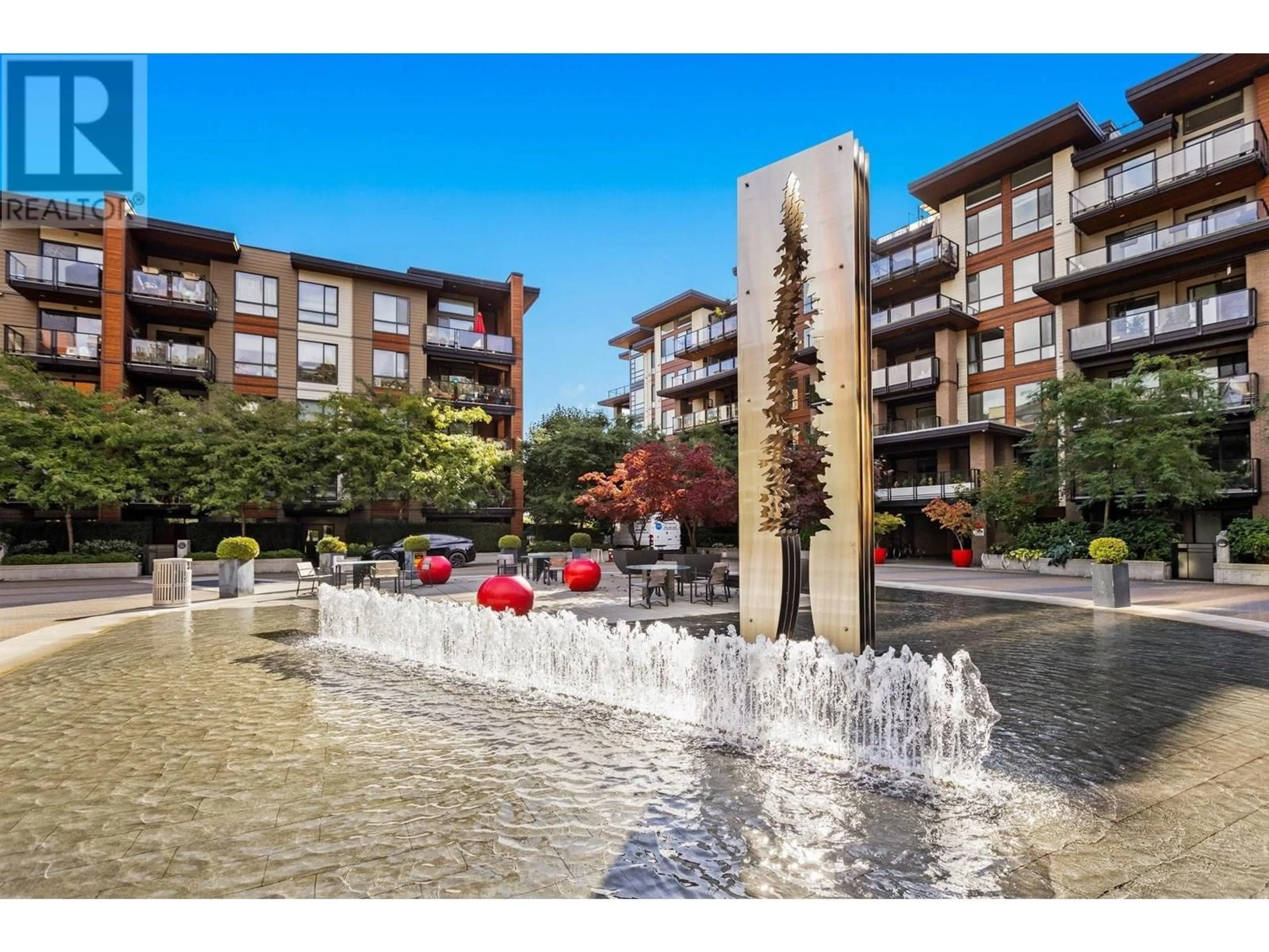 Patio, water/lake/river/ocean view for 404 - 733 3RD STREET, North Vancouver British Columbia V7M0C8
