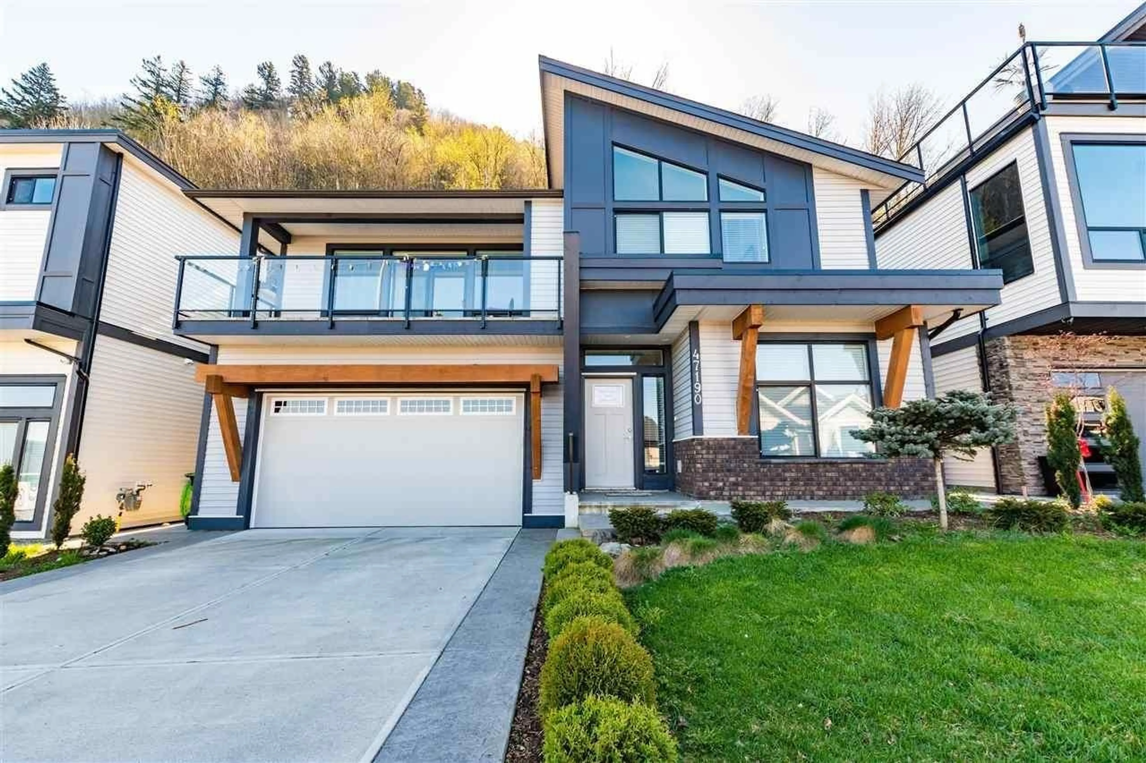 Home with brick exterior material, mountain view for 47190 SYLVAN DRIVE, Chilliwack British Columbia V2R0R8