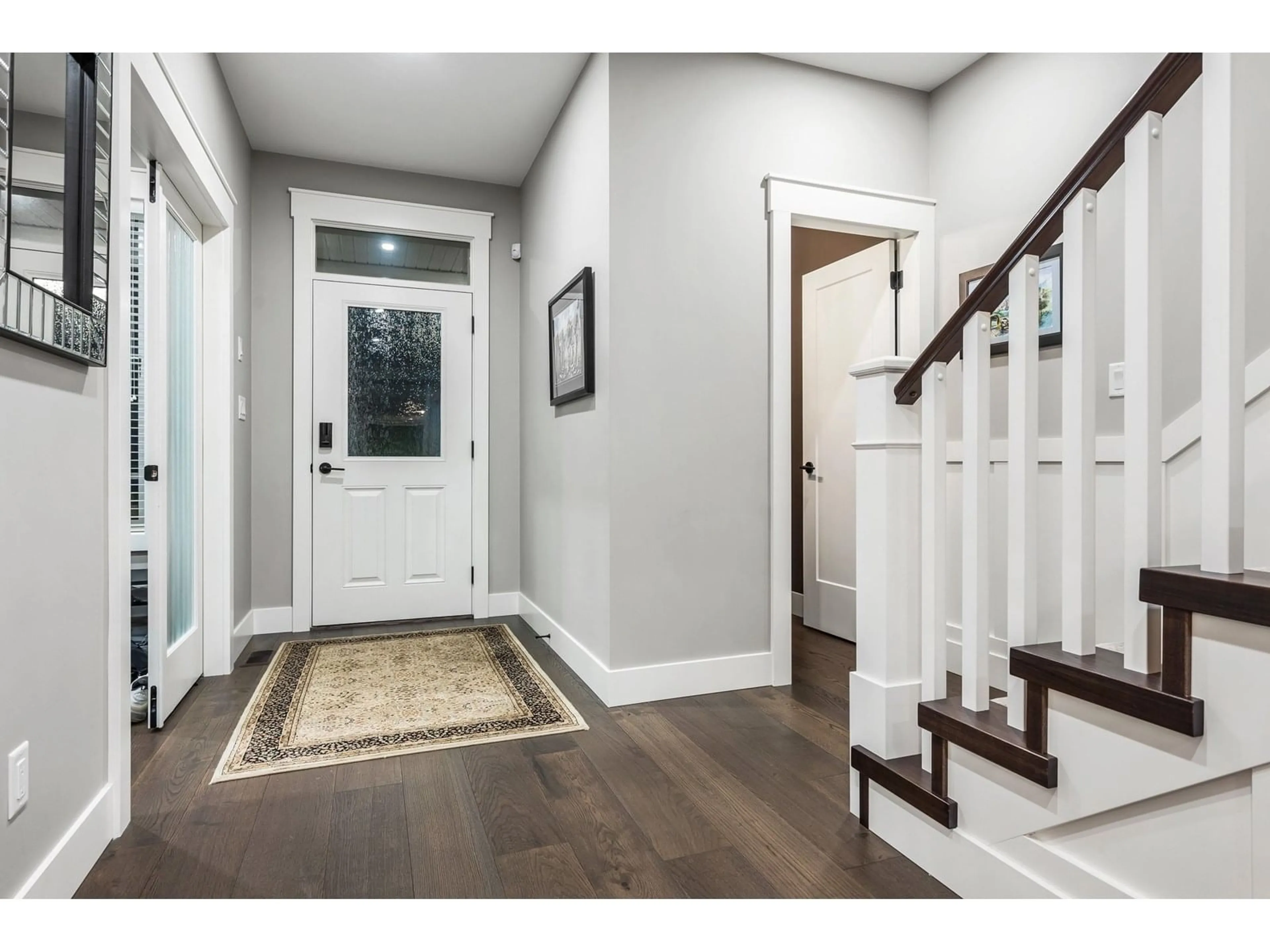 Indoor entryway for 50250 SIENNA AVENUE, Chilliwack British Columbia V4Z0C4