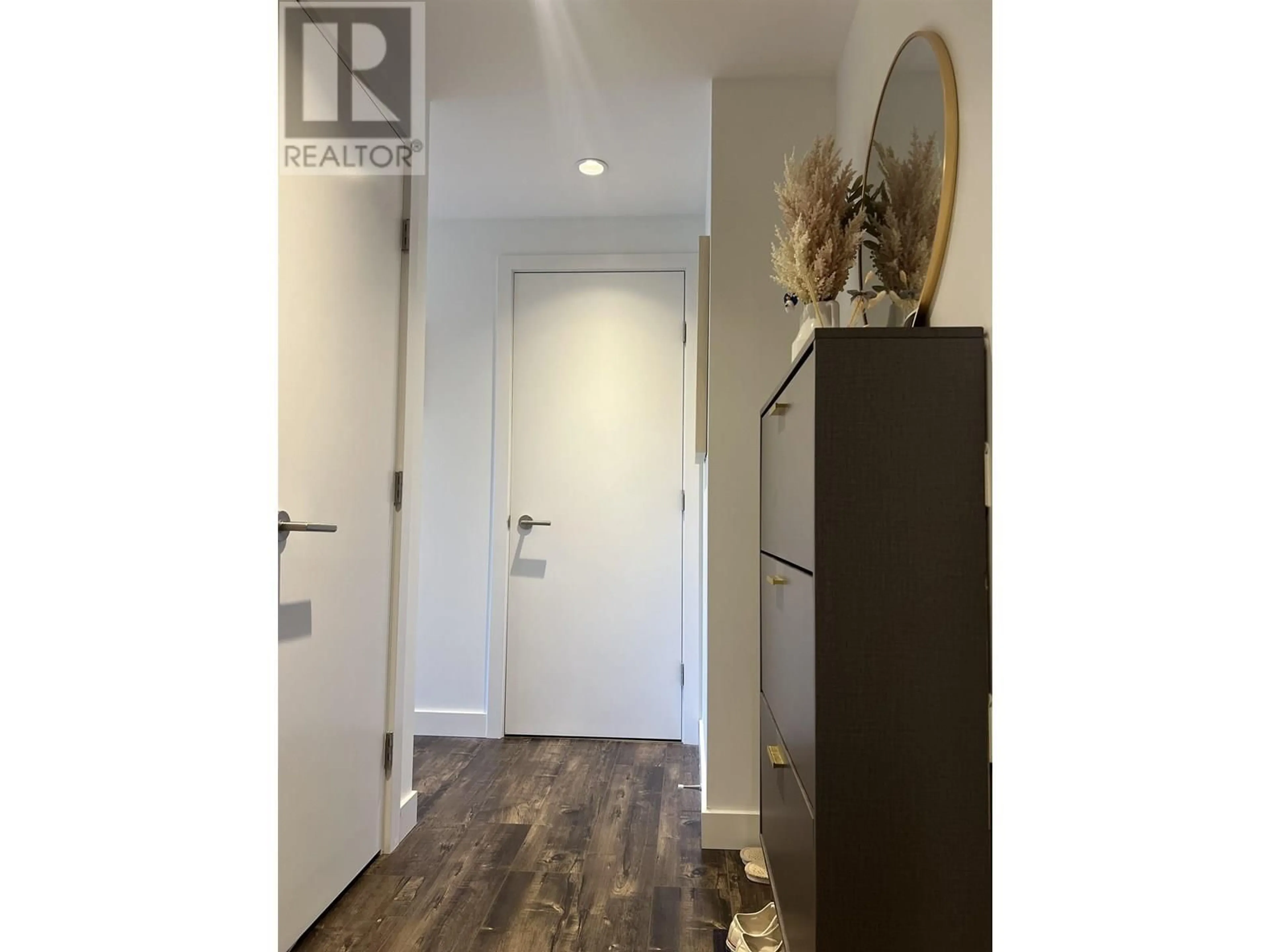 Indoor entryway for 302 - 8131 NUNAVUT LANE, Vancouver British Columbia V5X0E2