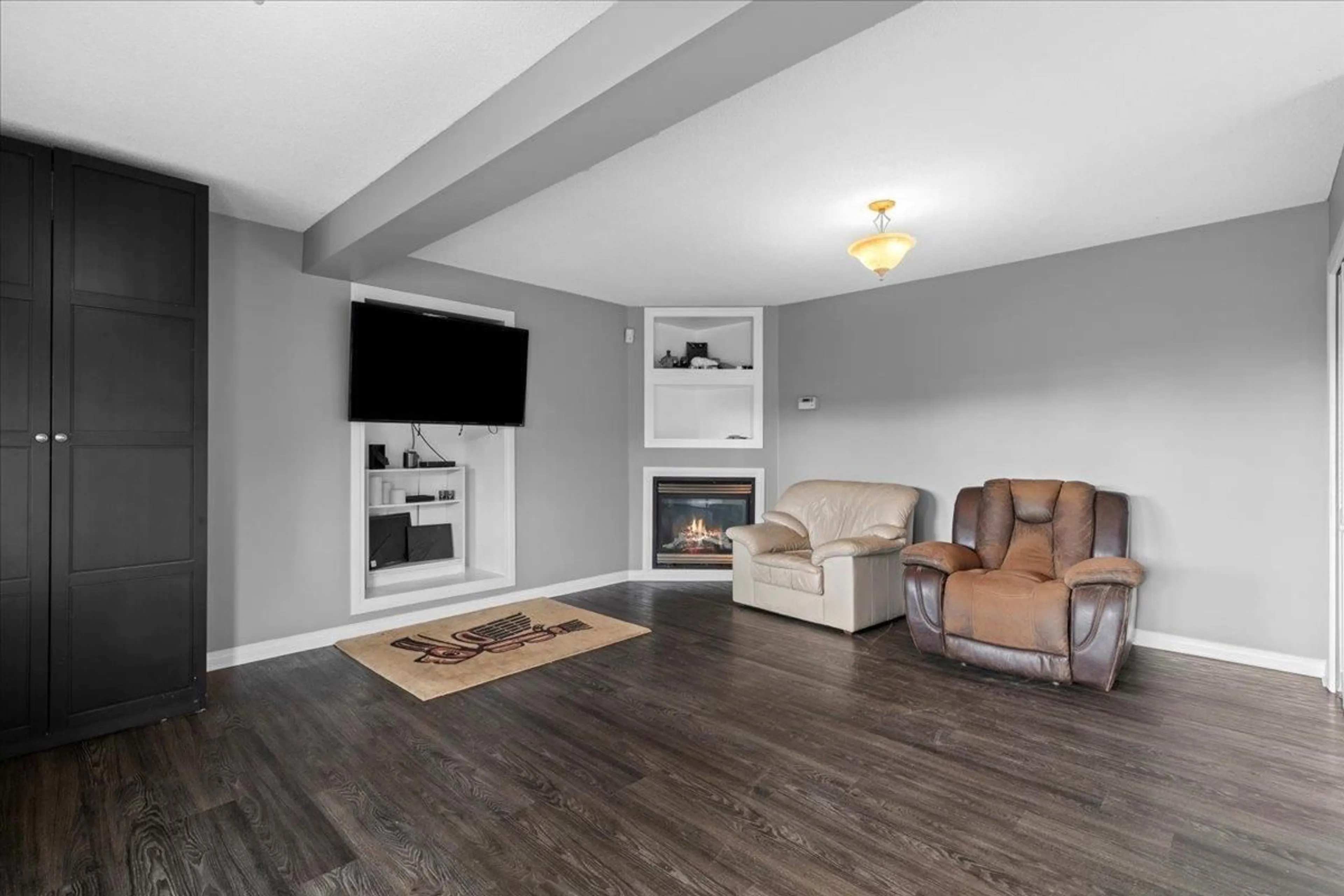 Living room with furniture, unknown for 3344 OMINECA, Abbotsford British Columbia V2S8K9