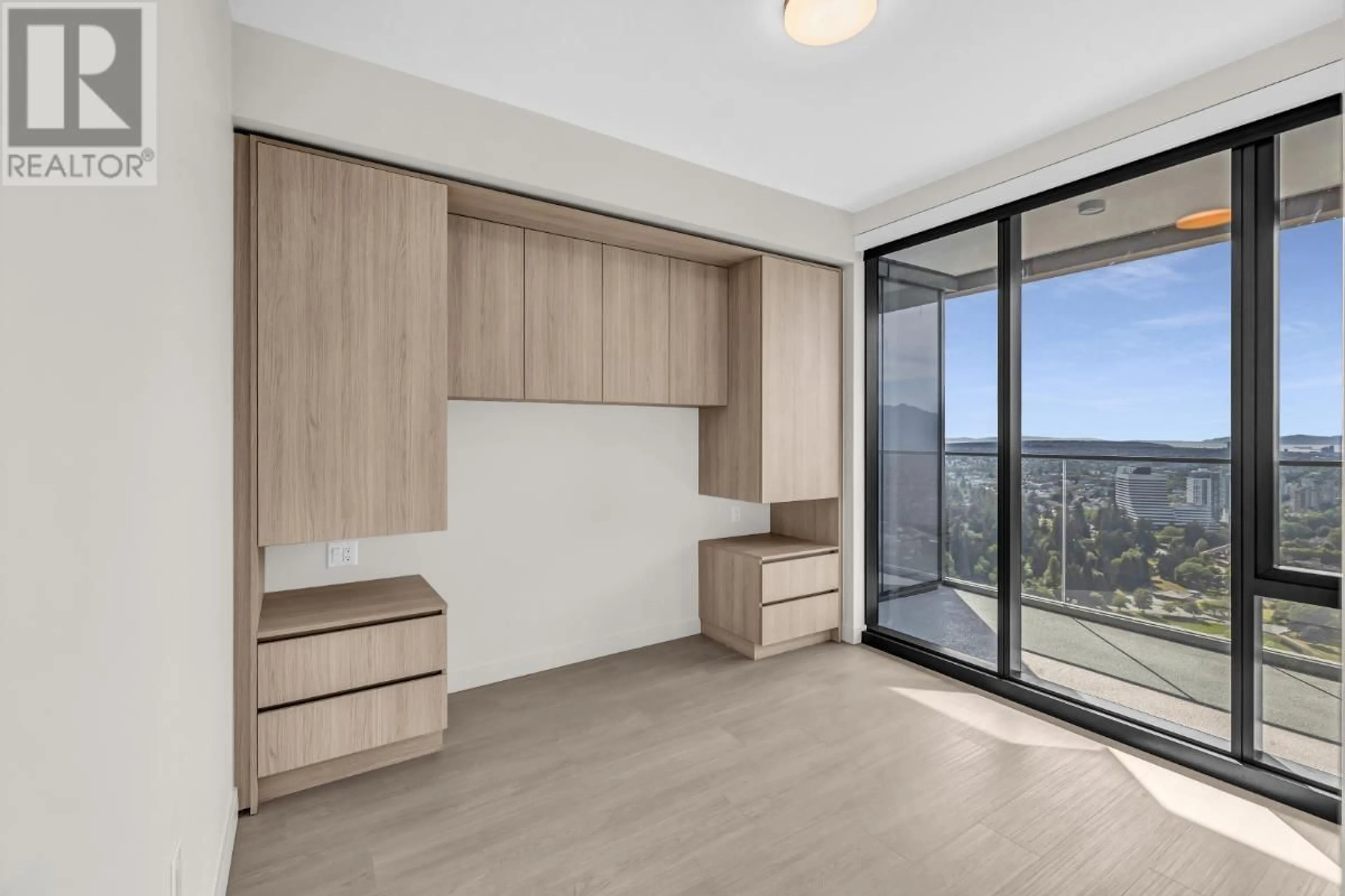 A pic of a room for 3305 - 5987 WILSON AVENUE, Burnaby British Columbia V5H0L7