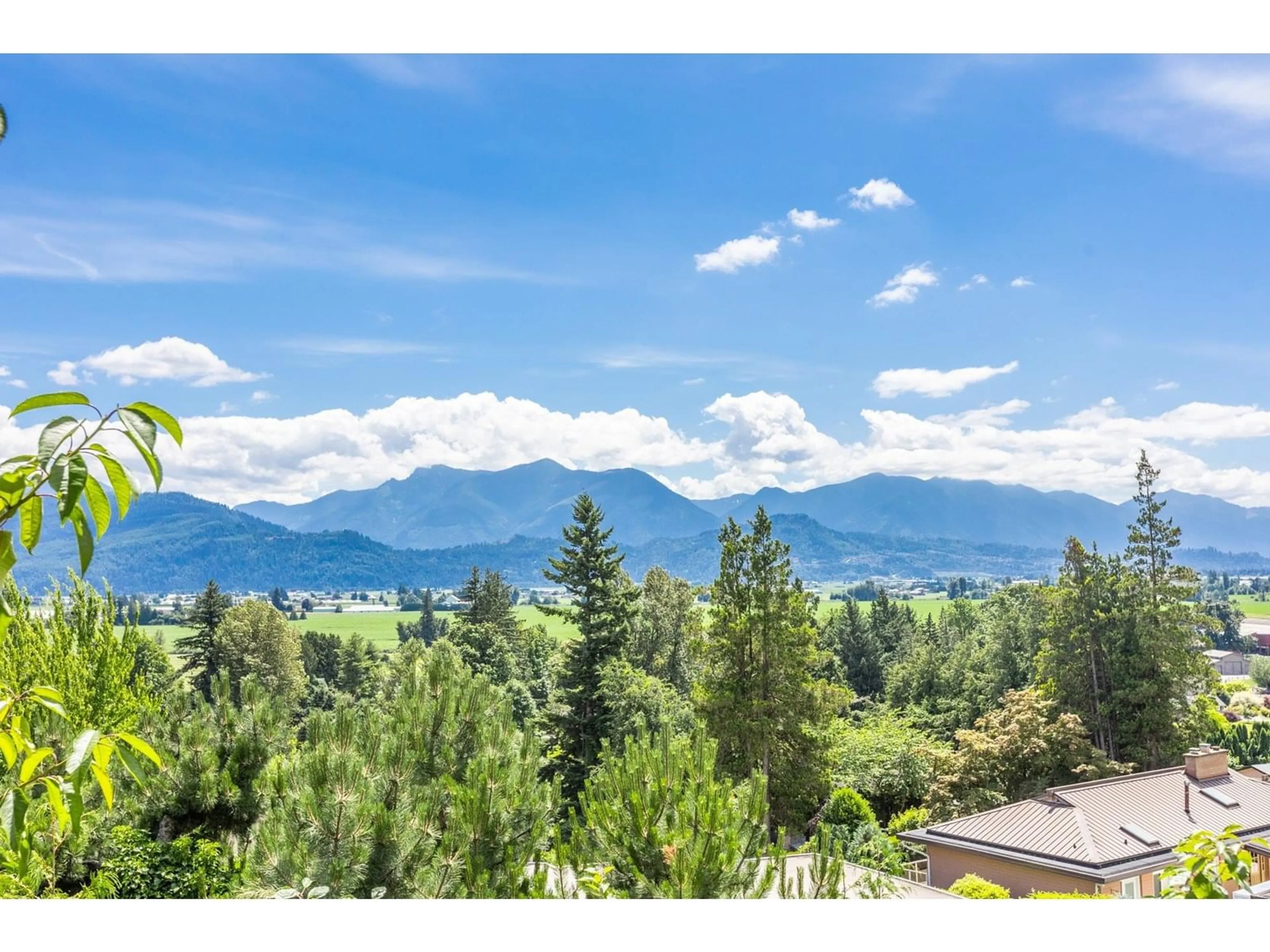 A pic from outside/outdoor area/front of a property/back of a property/a pic from drone, mountain view for 10050 TIMBERLINE PLACE, Chilliwack British Columbia V2P7N9