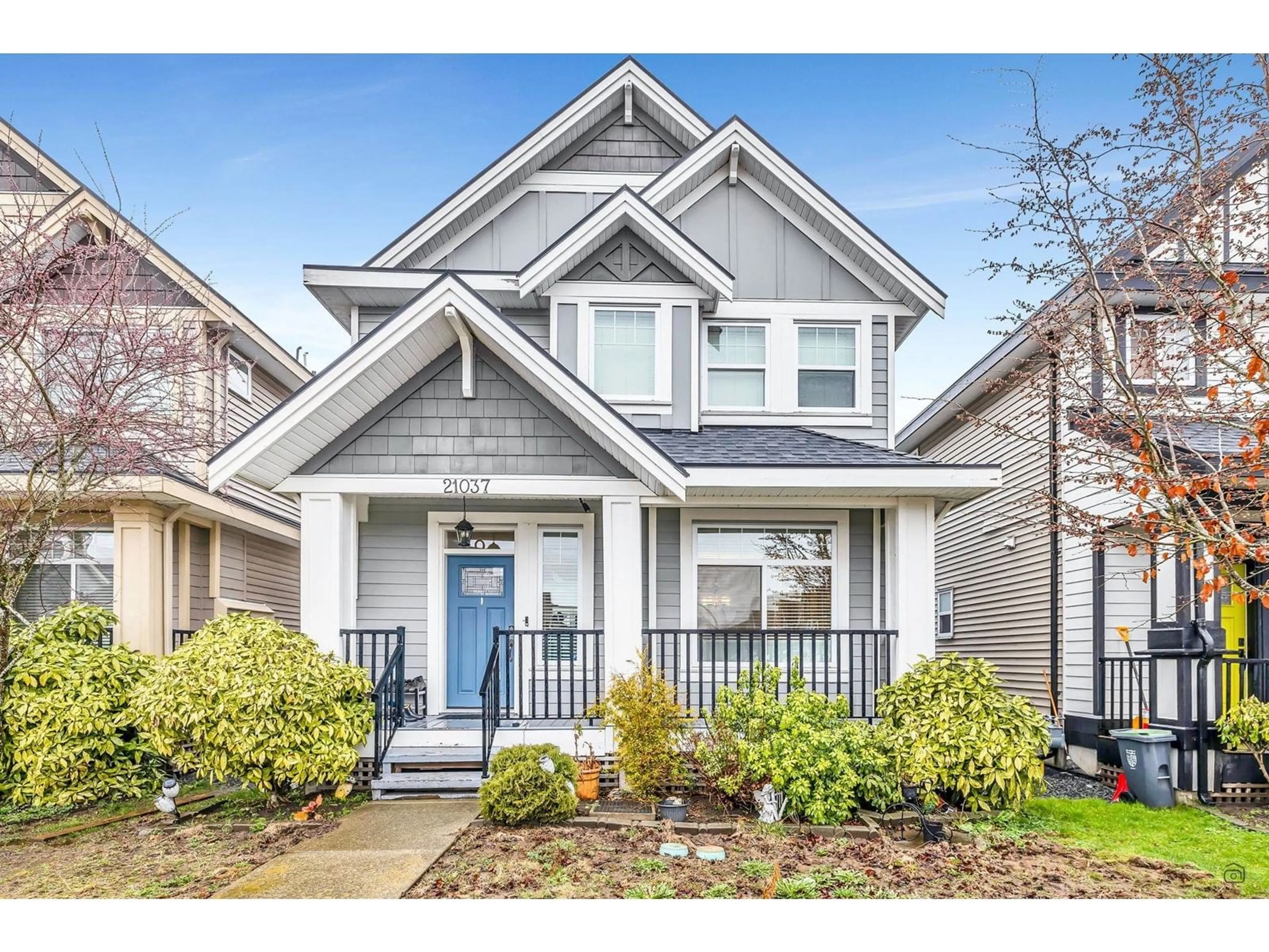 Home with vinyl exterior material, street for 21037 - 77, Langley British Columbia V2Y0L1