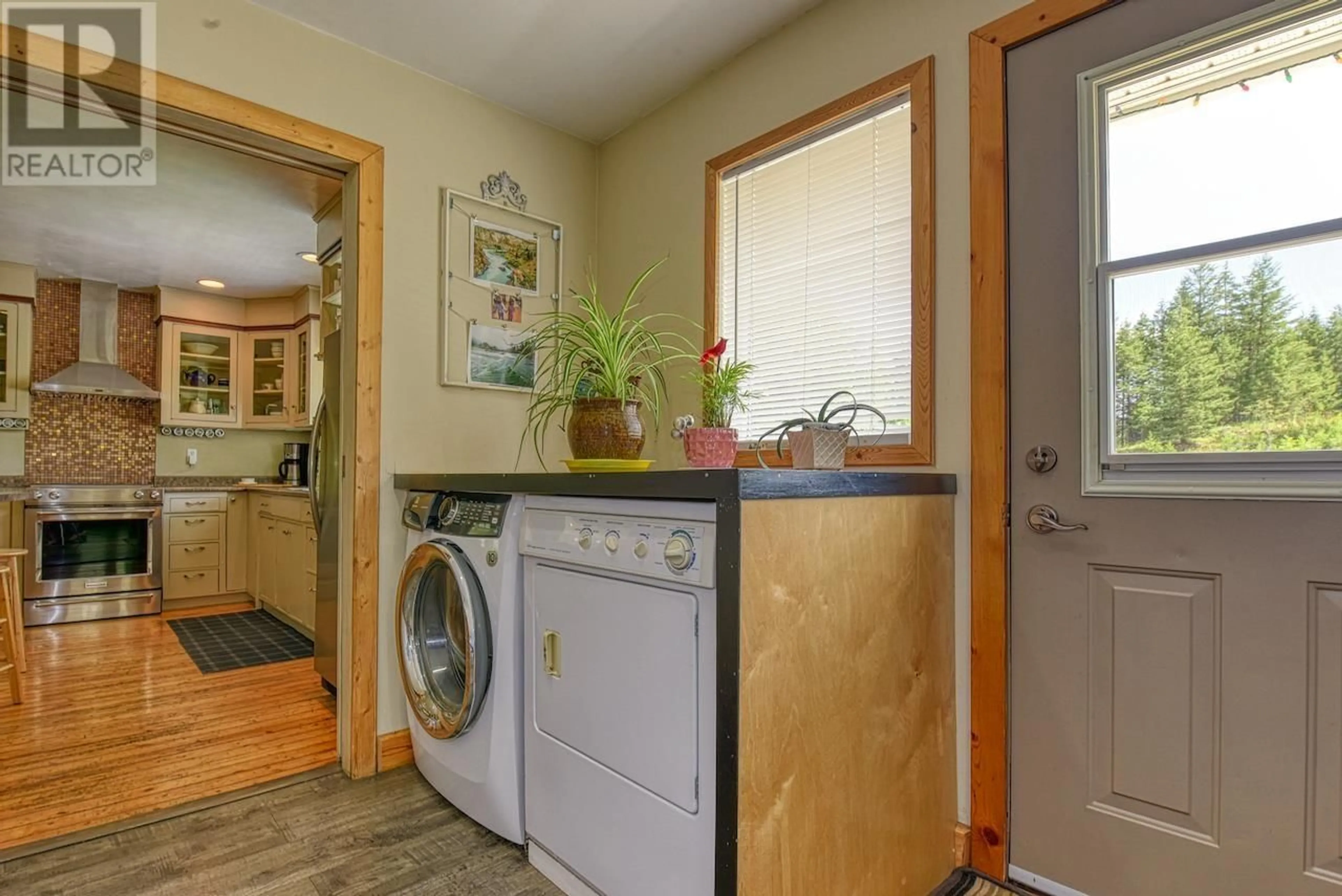 Laundry room for 2593 DOG CREEK ROAD, Williams Lake British Columbia V2G4W2