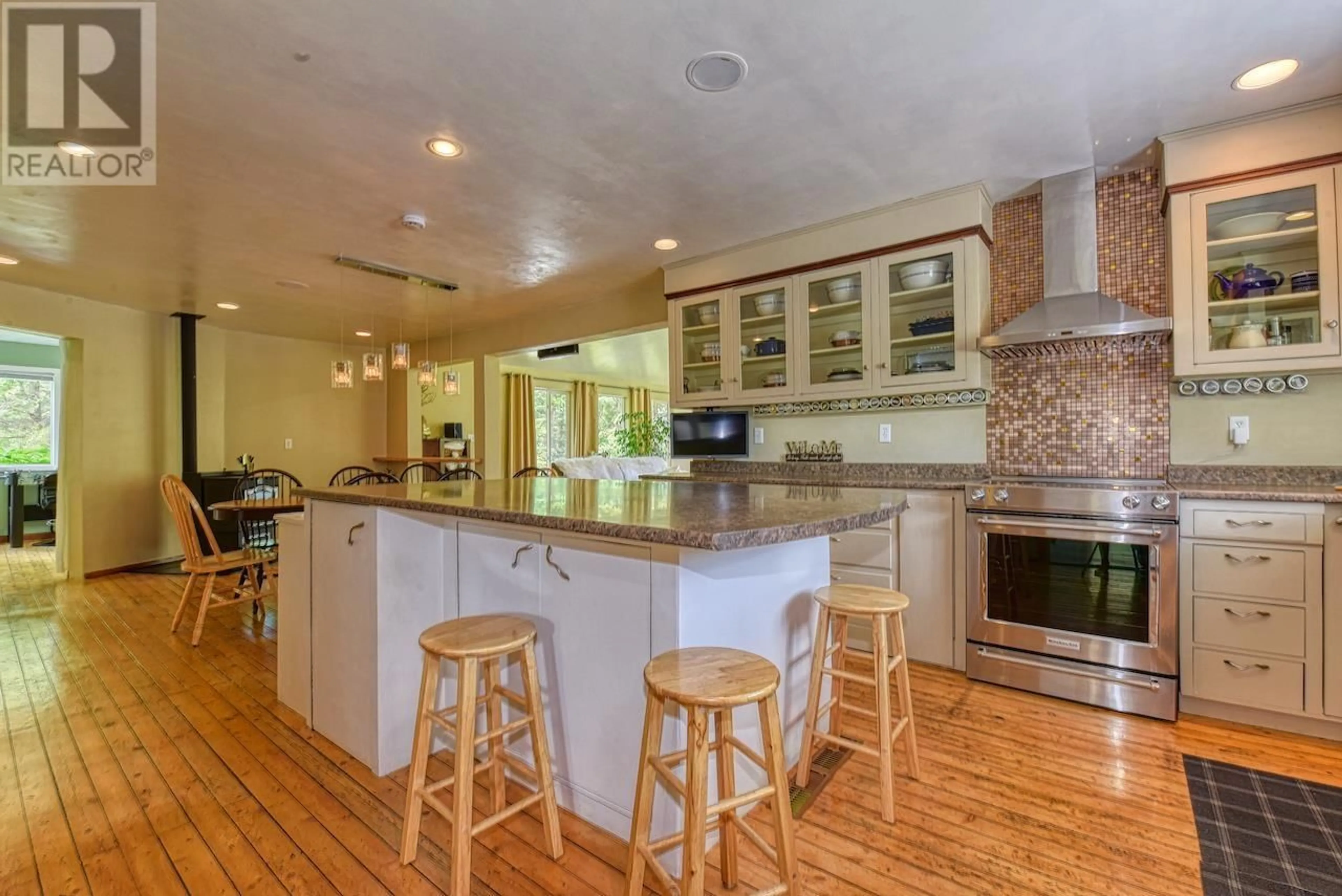 Open concept kitchen, unknown for 2593 DOG CREEK ROAD, Williams Lake British Columbia V2G4W2