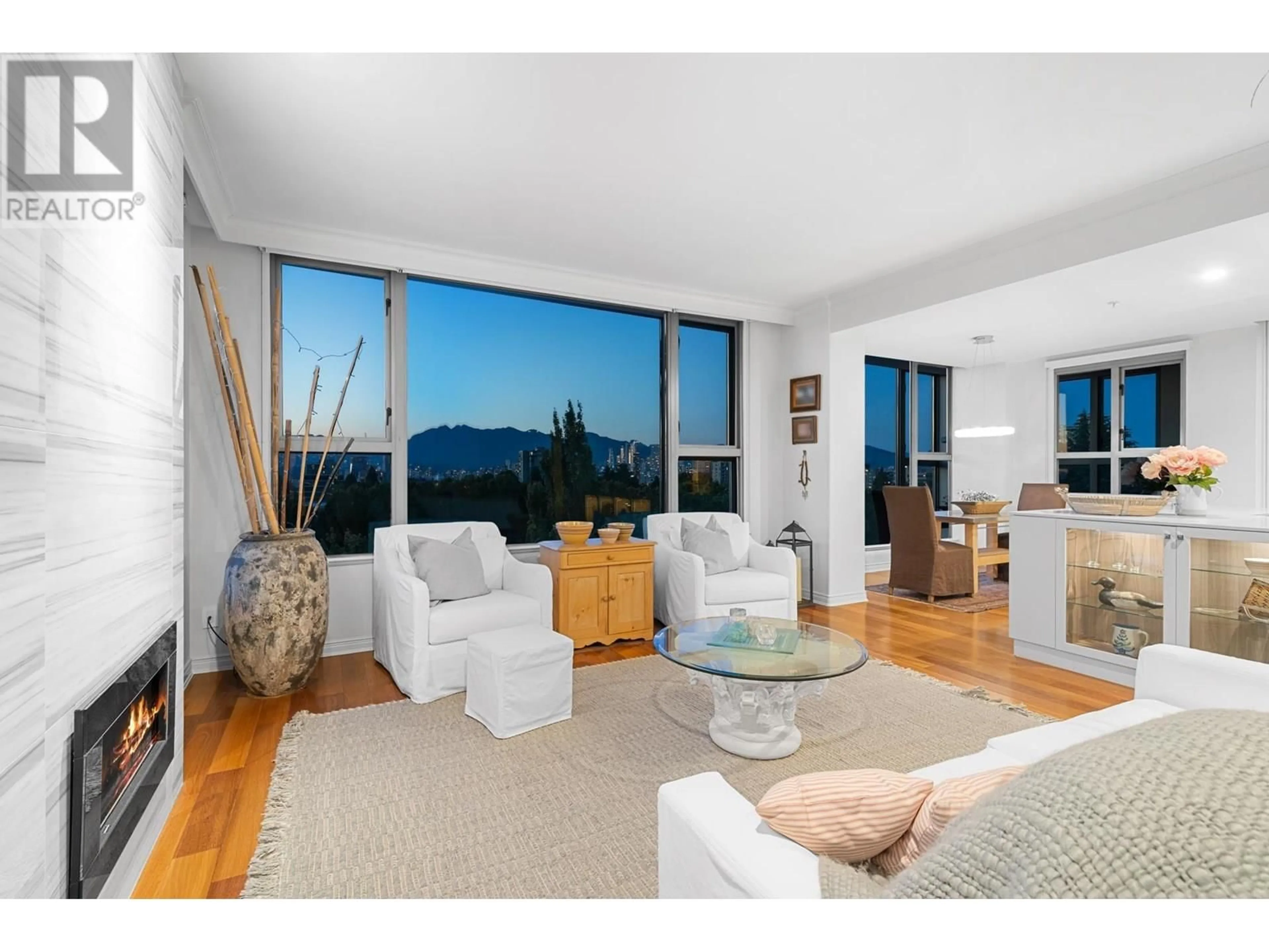 Living room with furniture, unknown for 700 - 1788 13TH AVENUE, Vancouver British Columbia V6J2H1