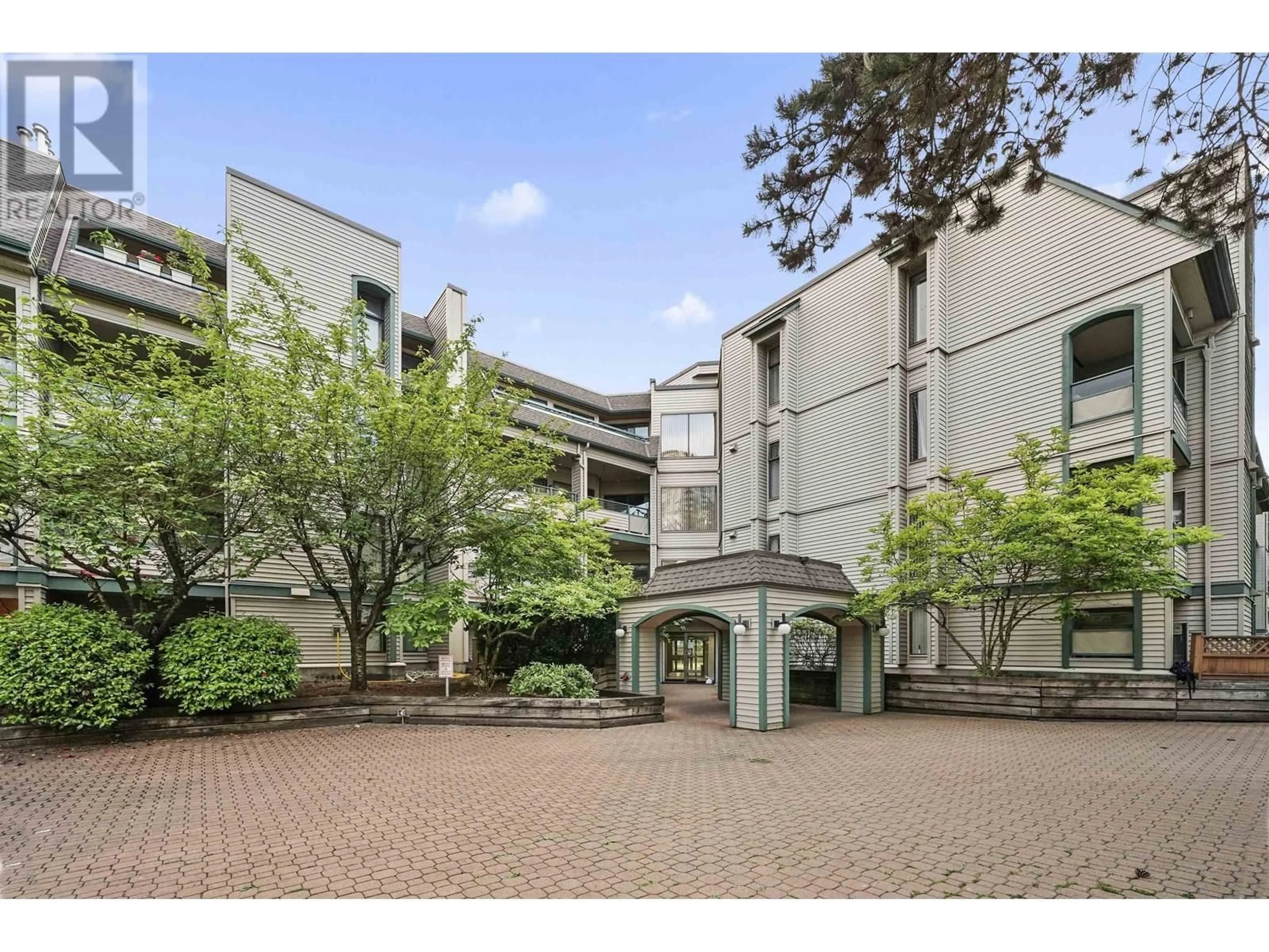 Unknown for 209 - 2915 GLEN DRIVE, Coquitlam British Columbia V3B7H8